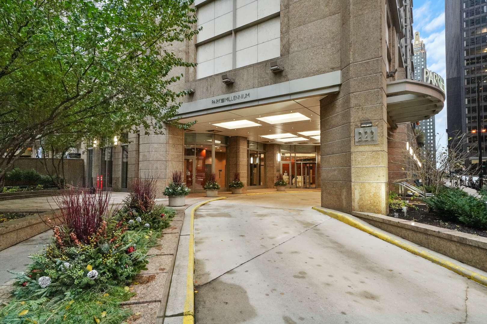 222 N Columbus Drive Unit: 1806
