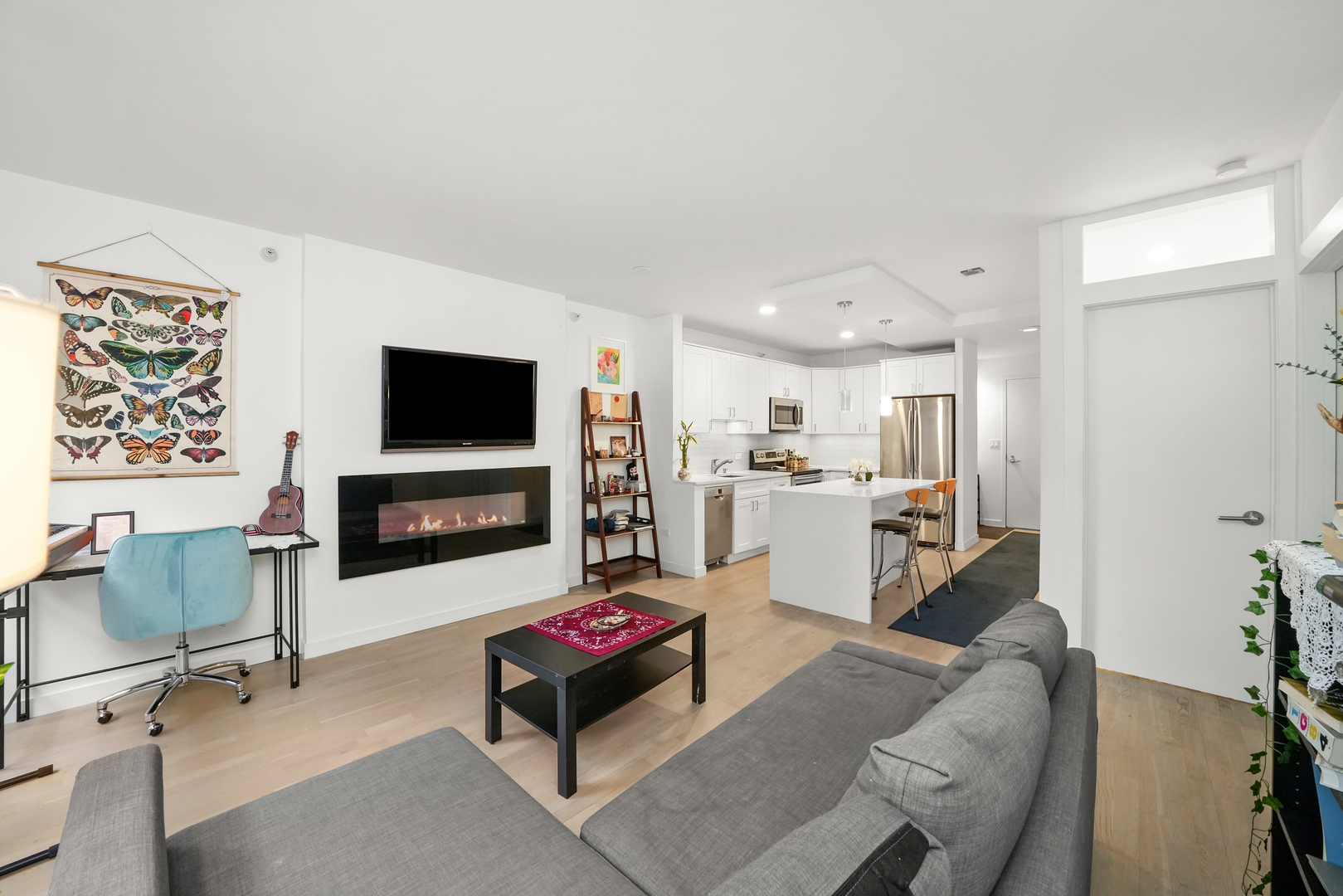 222 N Columbus Drive Unit: 1806
