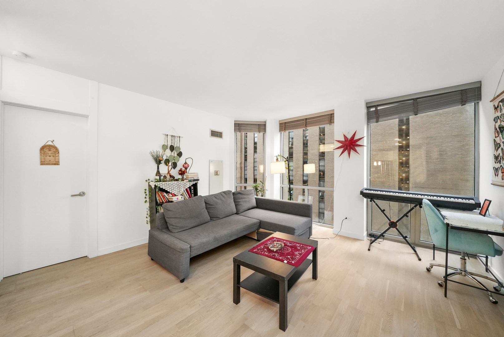 222 N Columbus Drive Unit: 1806