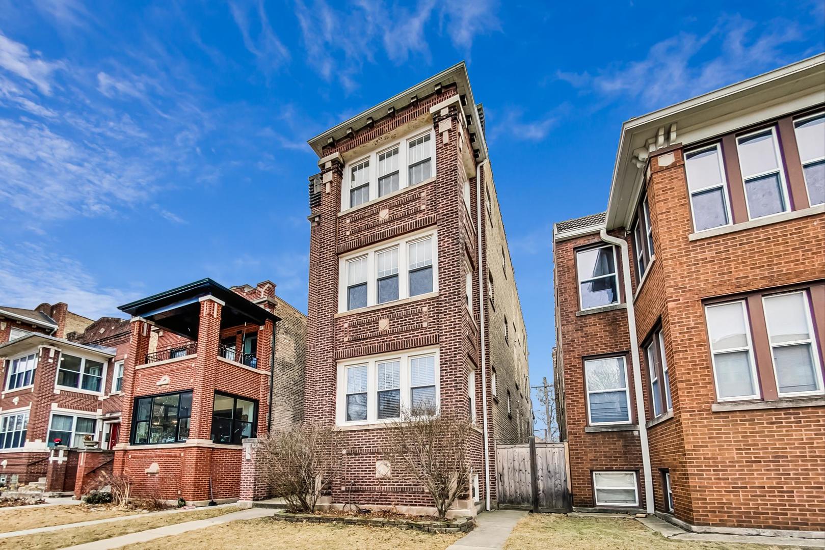 2661 W Leland Avenue Unit: 3