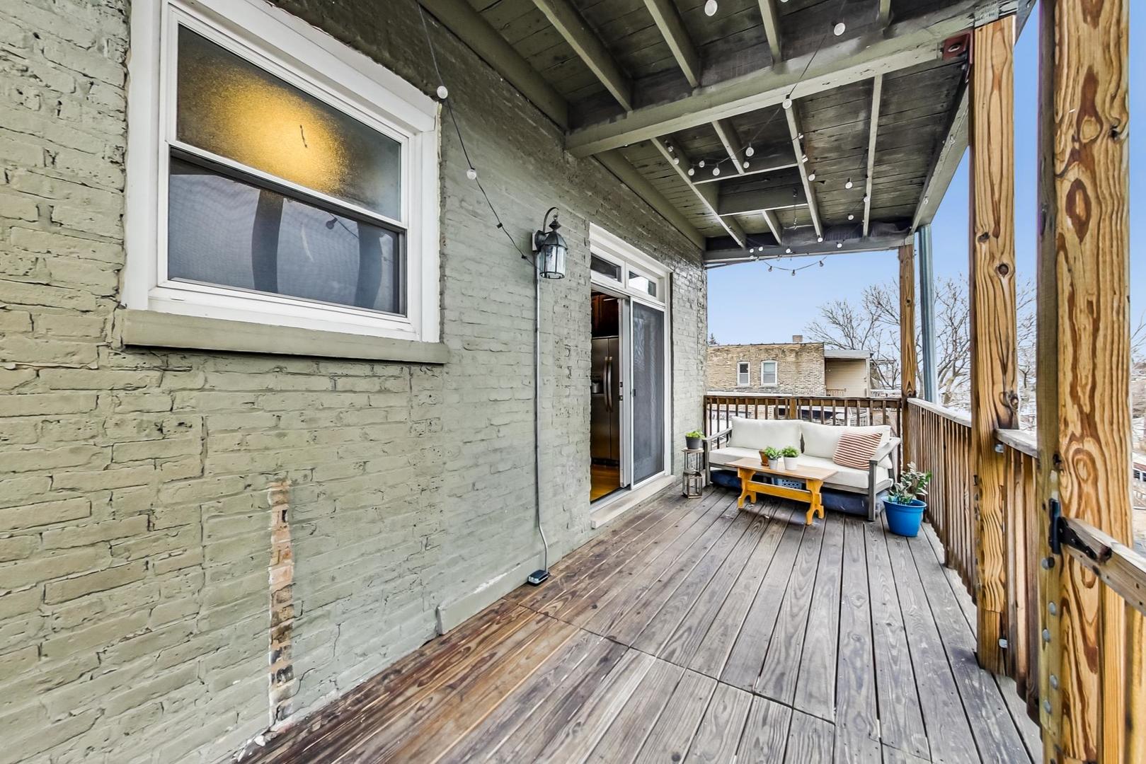 2661 W Leland Avenue Unit: 3