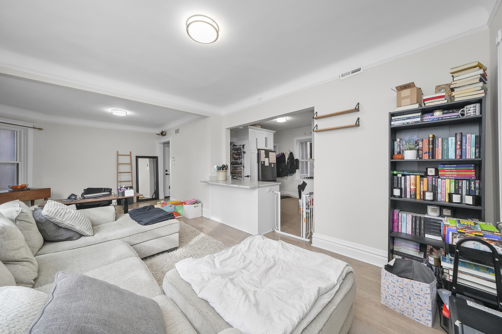 1835 N Howe Street Unit: 1R