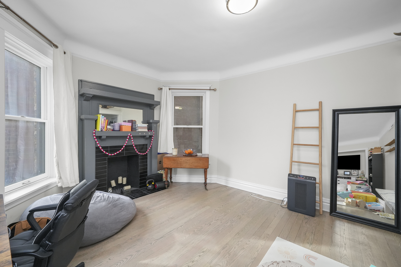 1835 N Howe Street Unit: 1R