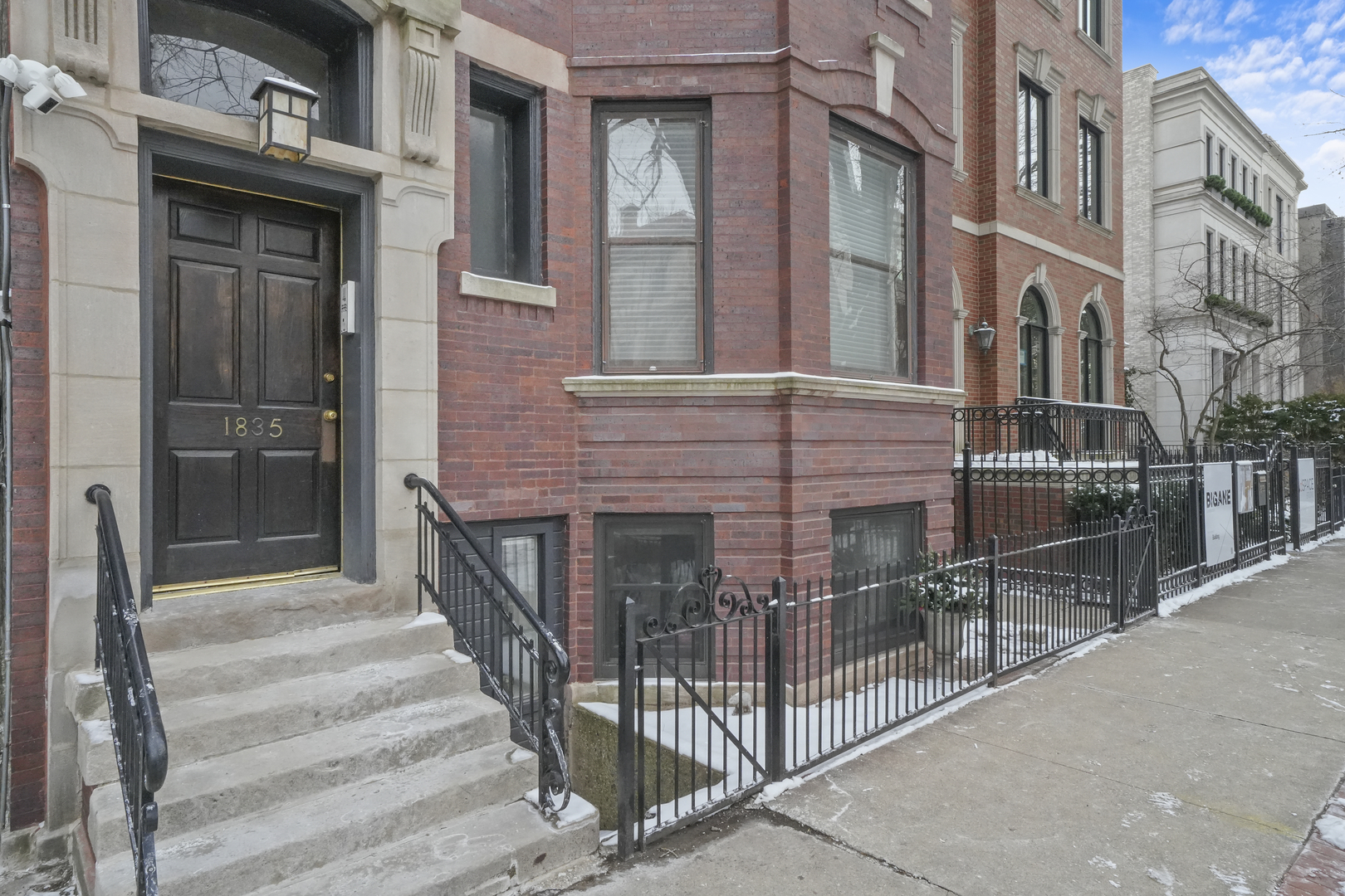 1835 N Howe Street Unit: 1R