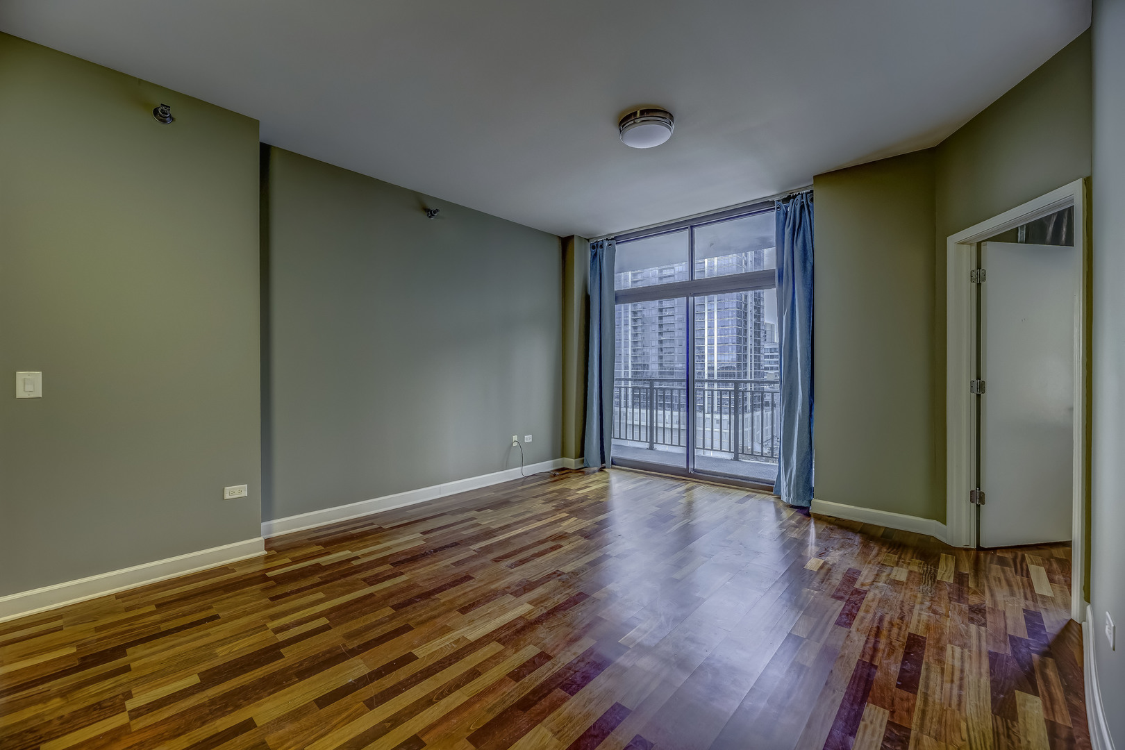 1322 S Prairie Avenue Unit: 1307