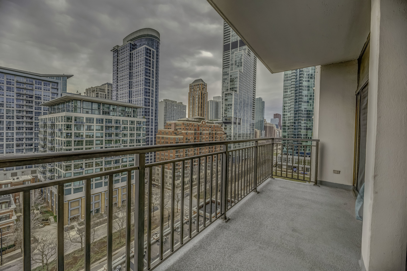 1322 S Prairie Avenue Unit: 1307