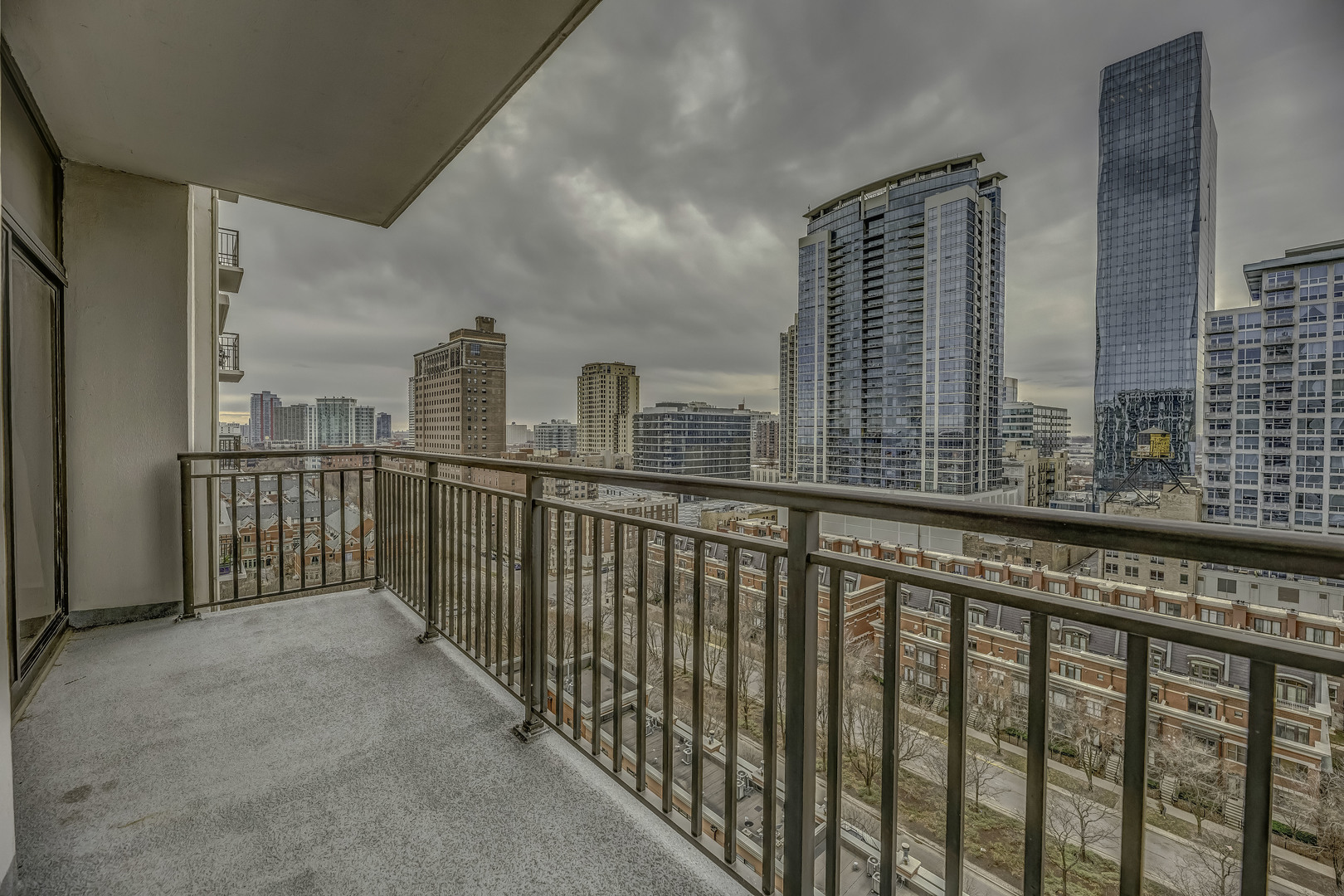 1322 S Prairie Avenue Unit: 1307