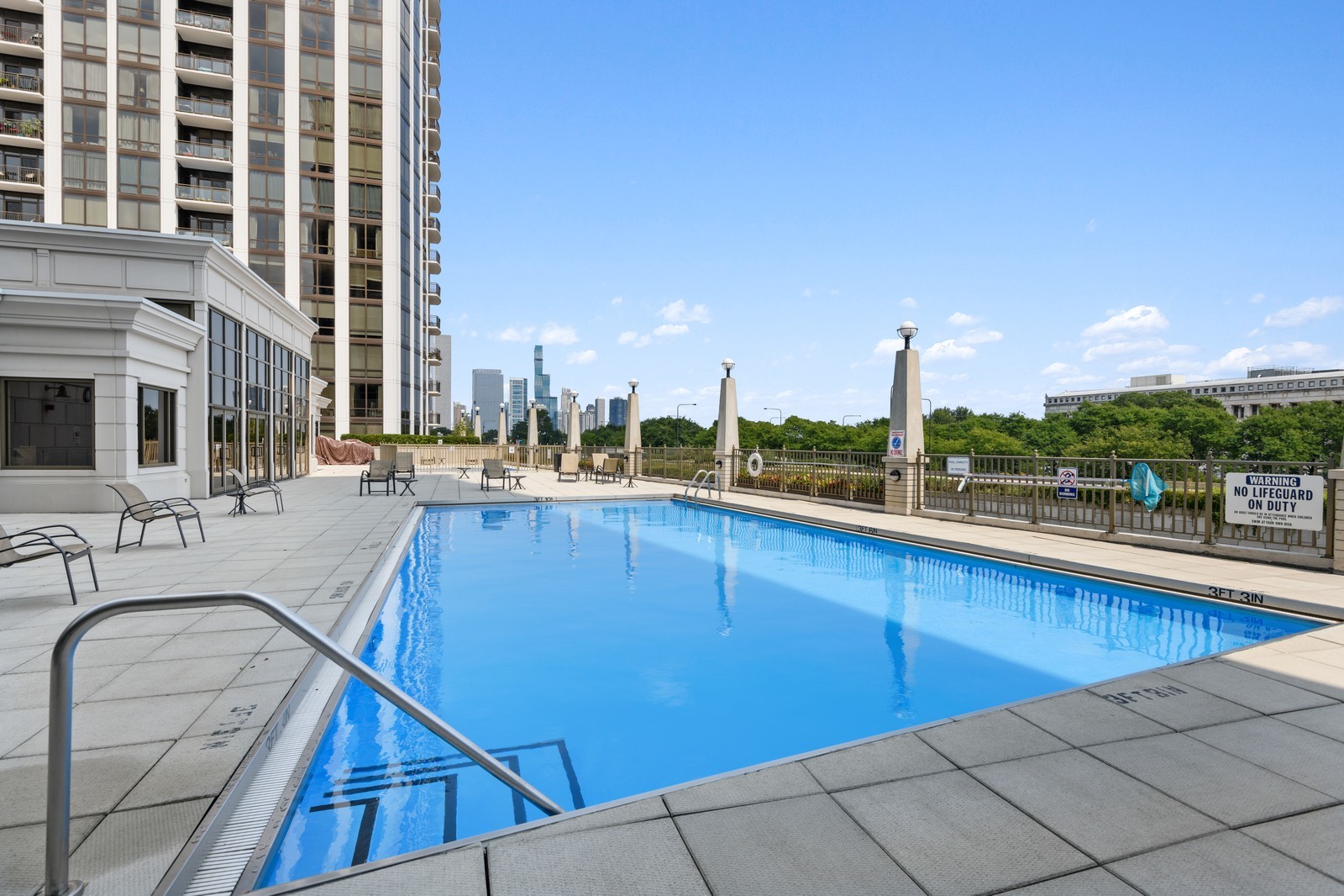 1322 S Prairie Avenue Unit: 1307