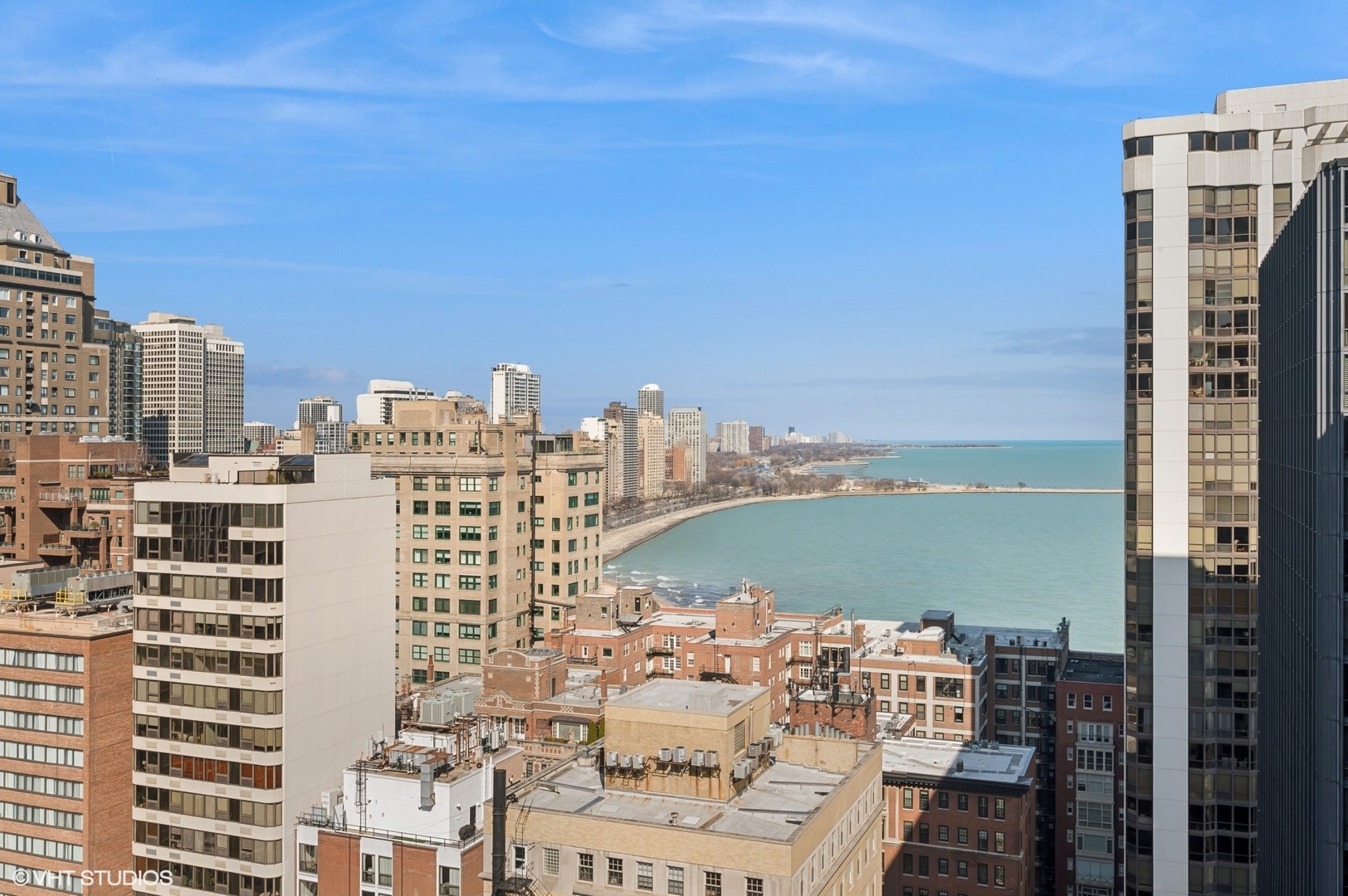 253 E Delaware Place Unit: 4B