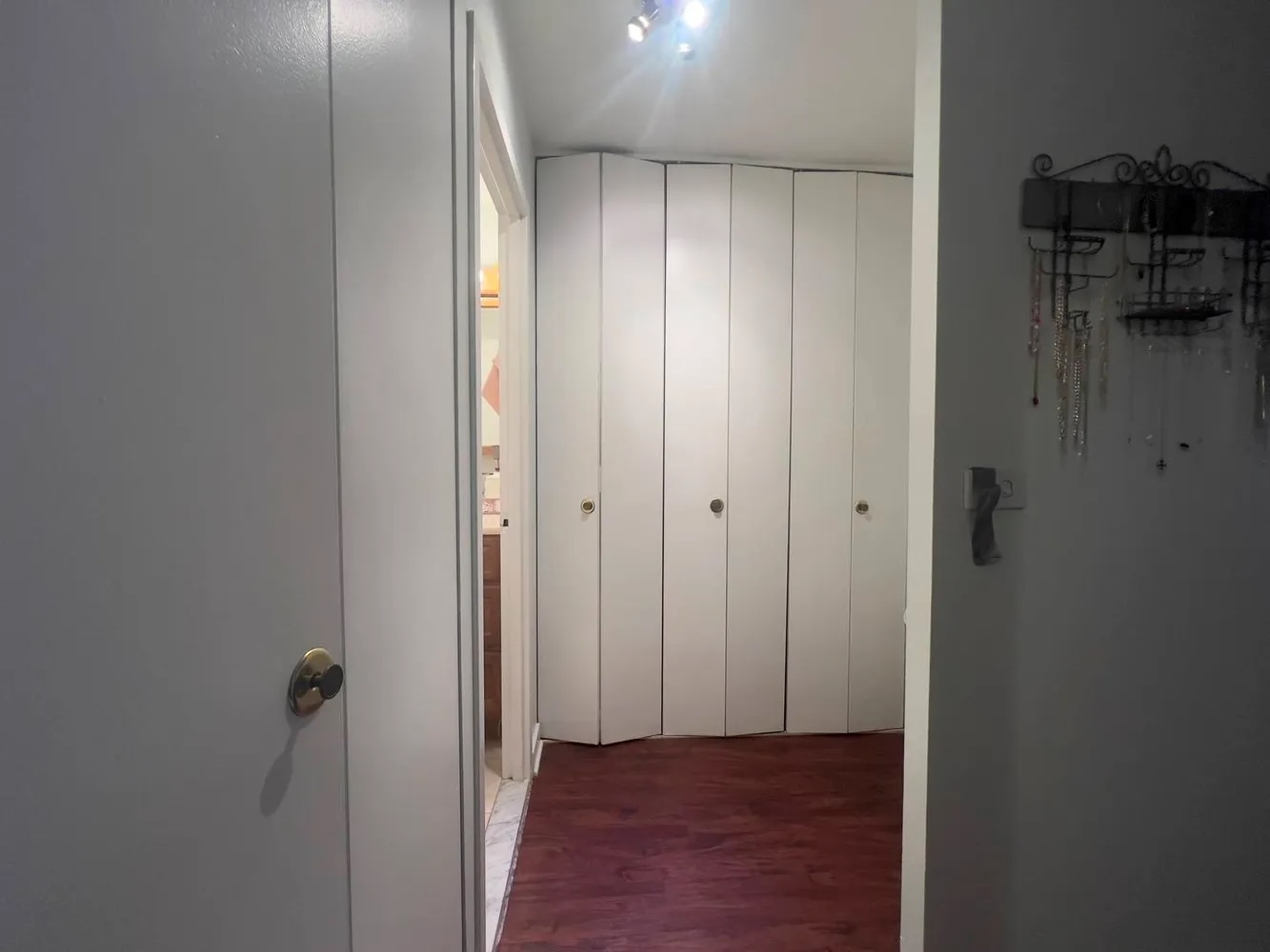 2800 N Lake Shore Drive Unit: 611