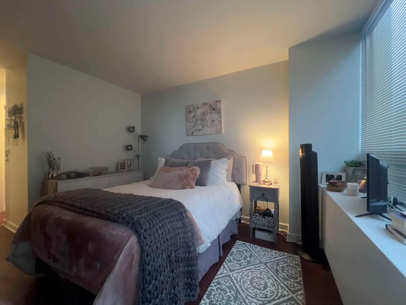 2800 N Lake Shore Drive Unit: 611