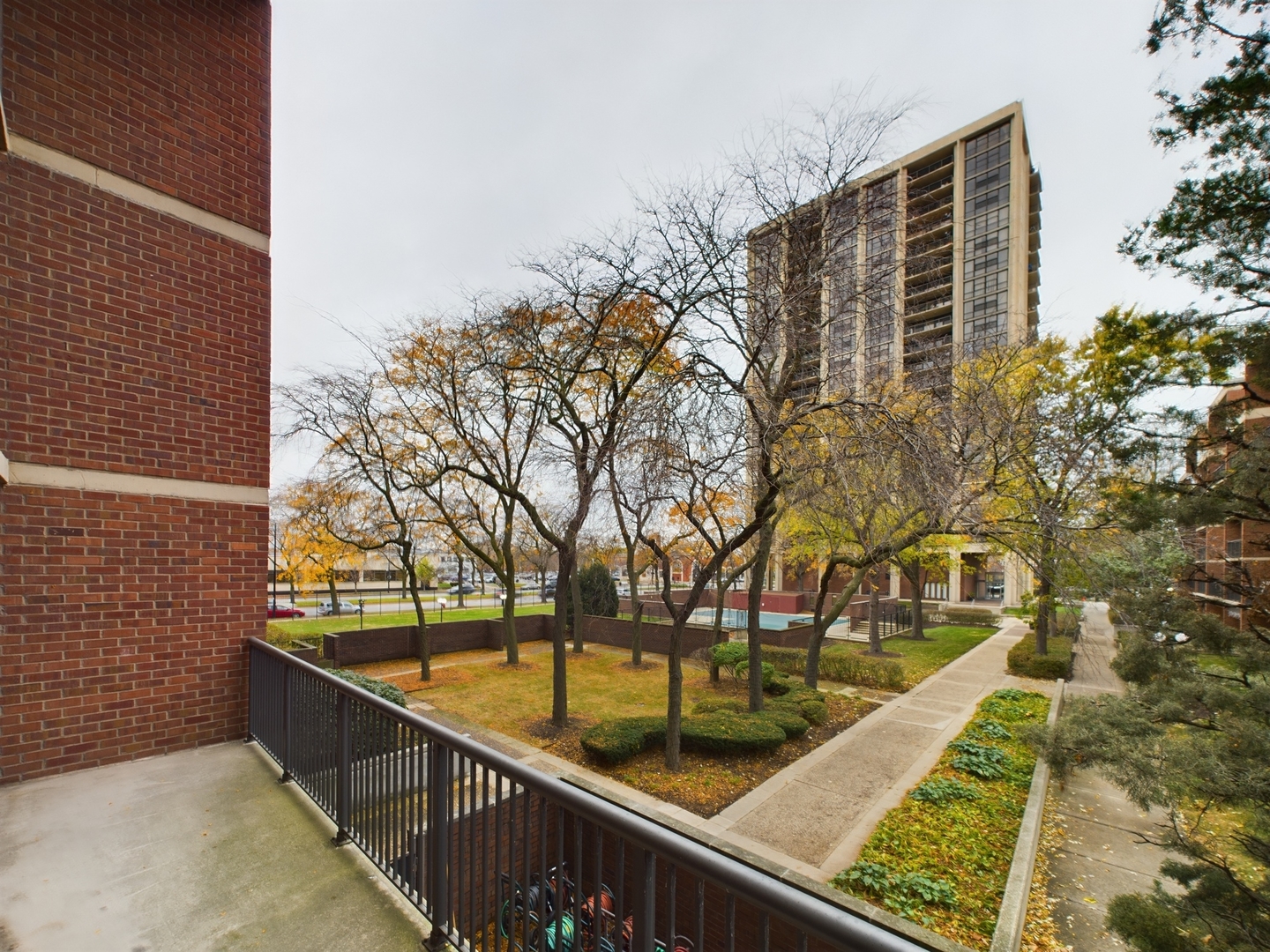 2941 S Michigan Avenue Unit: 204