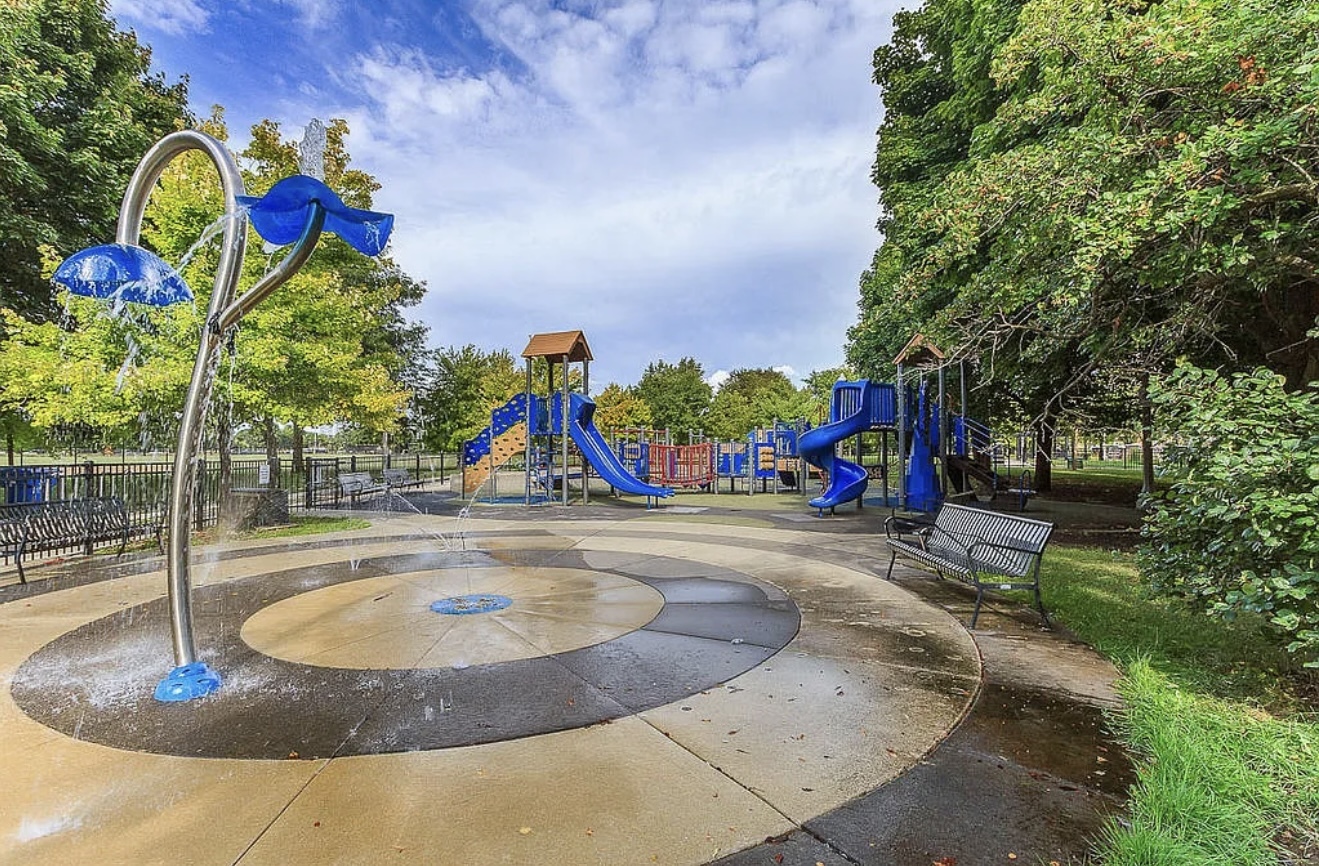 2941 S Michigan Avenue Unit: 204