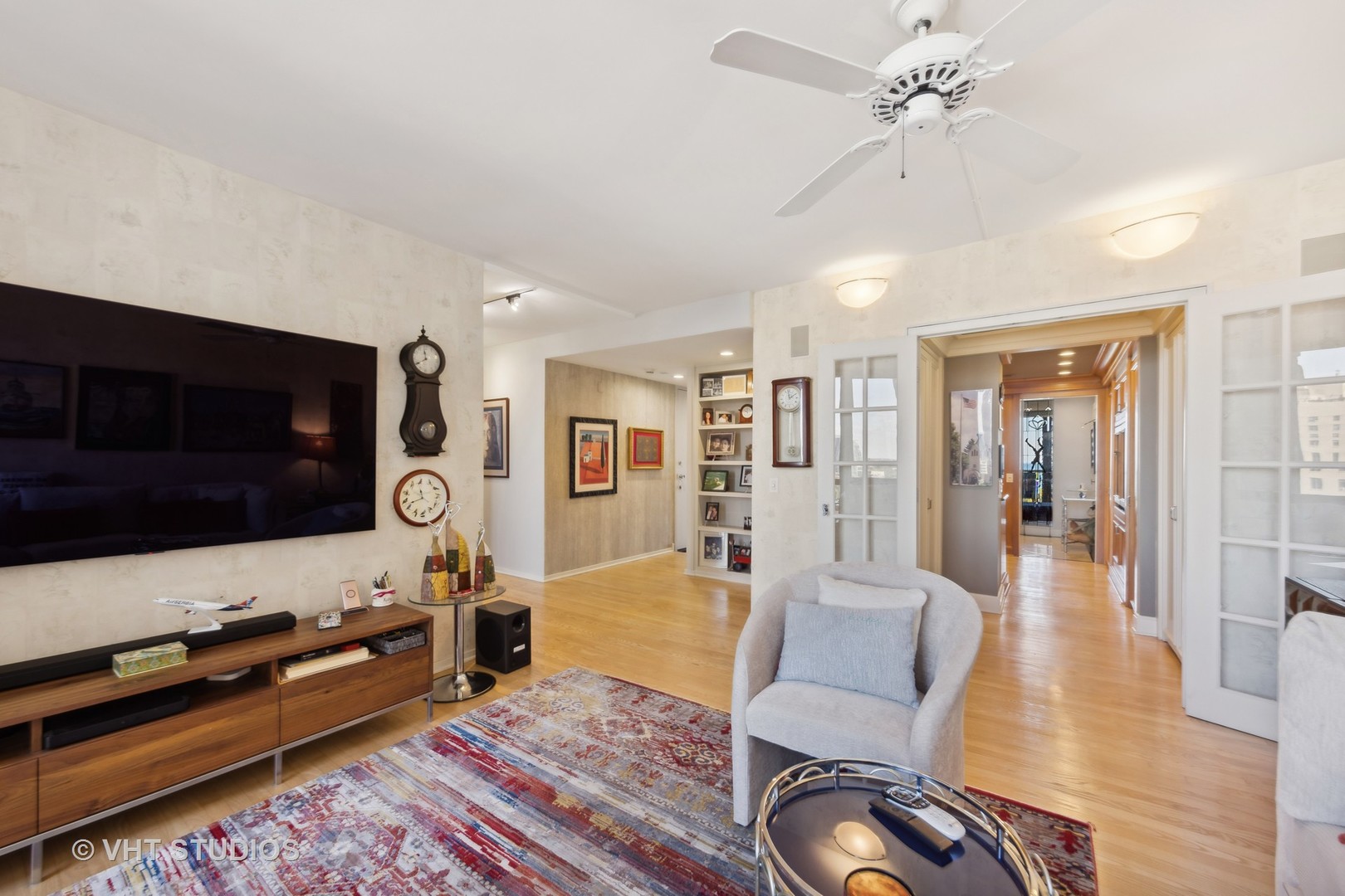 2314 N Lincoln Park West Street Unit: 15