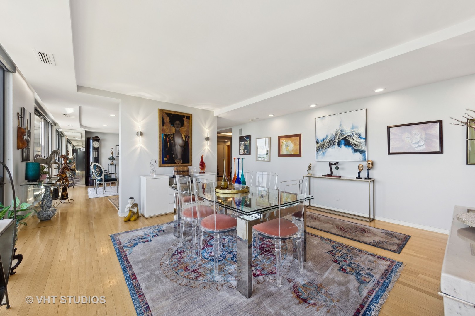2314 N Lincoln Park West Street Unit: 15