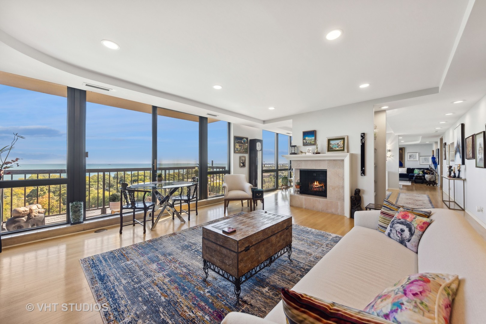 2314 N Lincoln Park West Street Unit: 15