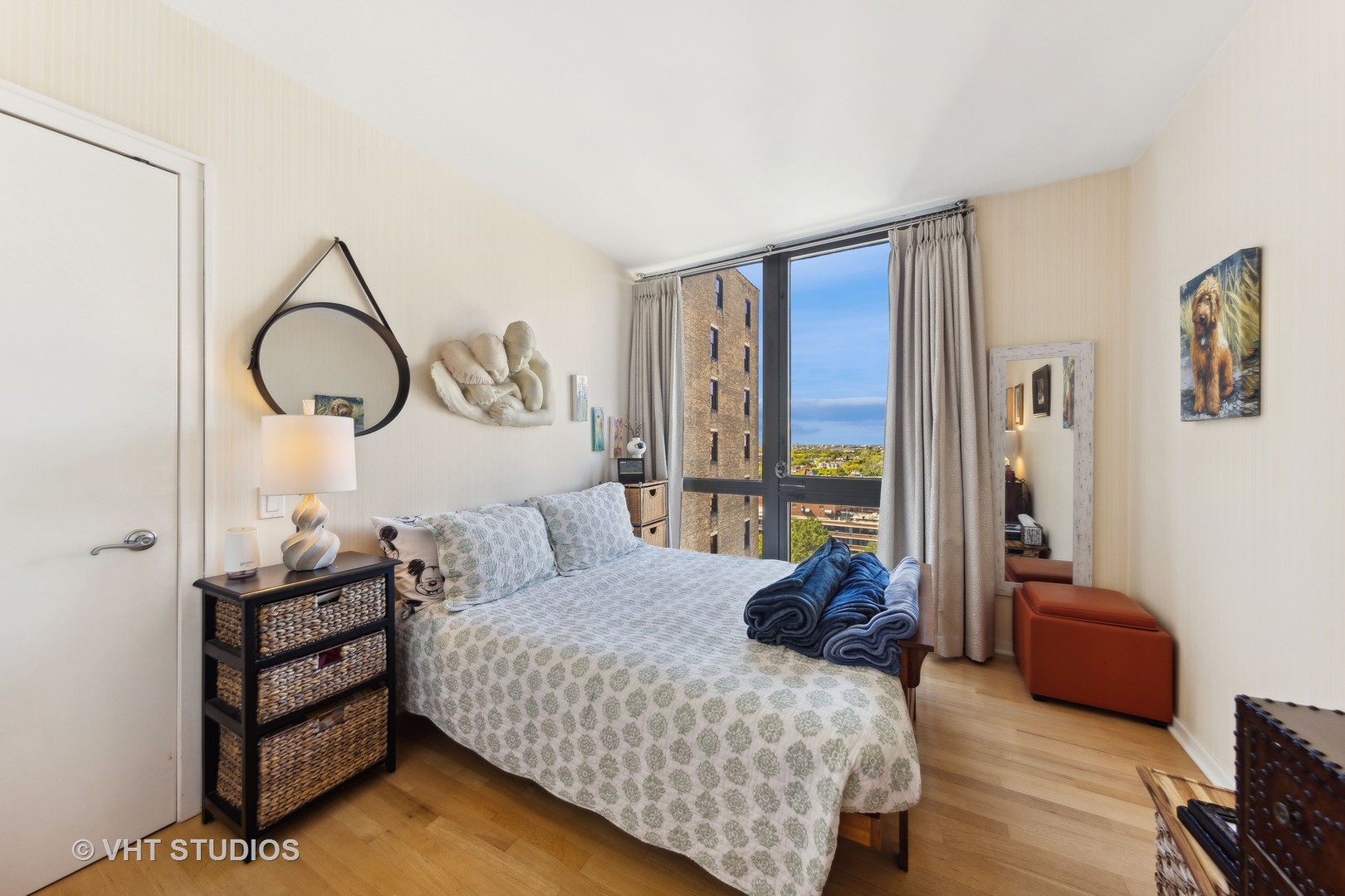 2314 N Lincoln Park West Street Unit: 15