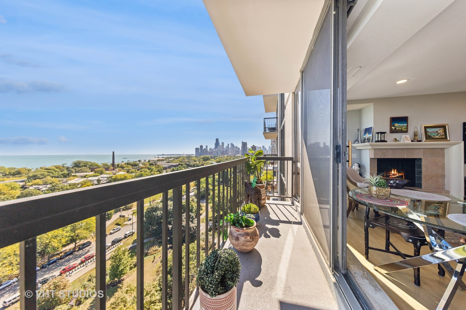 2314 N Lincoln Park West Street Unit: 15