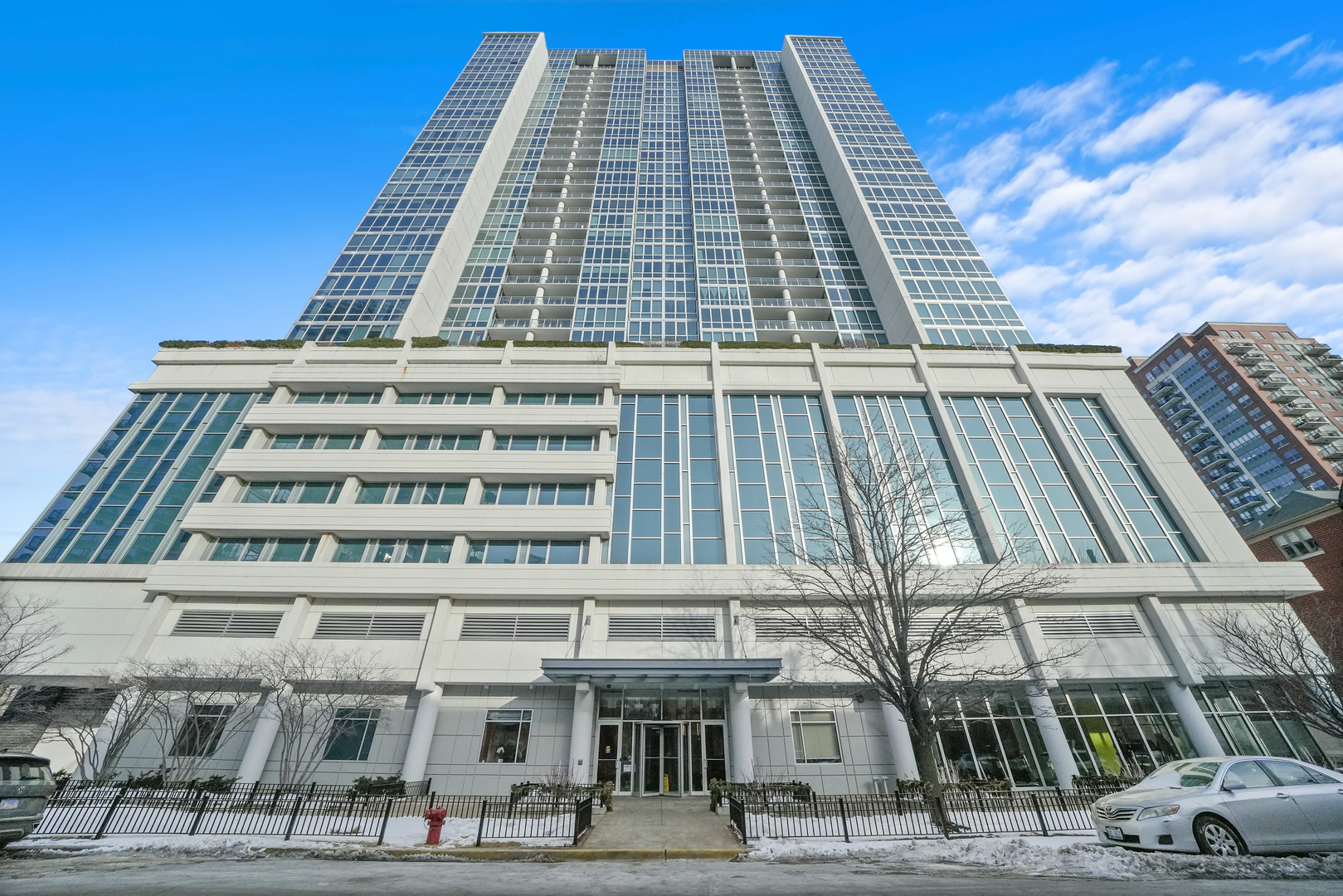 1629 S Prairie Avenue Unit: 908