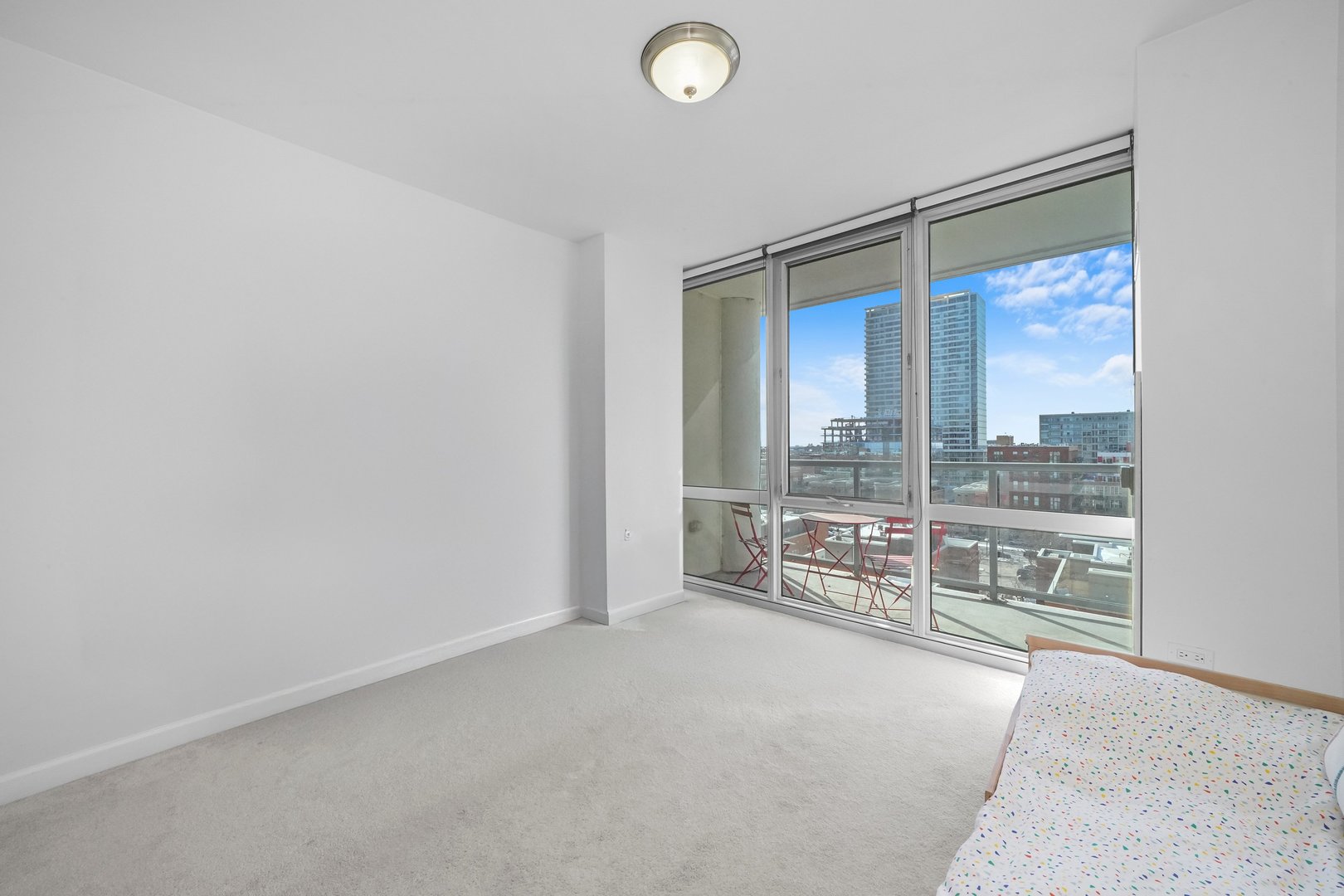 1629 S Prairie Avenue Unit: 908