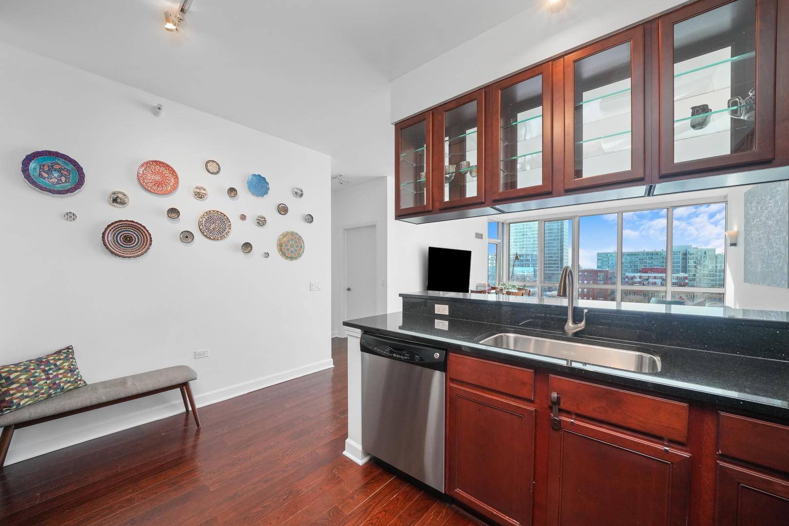 1629 S Prairie Avenue Unit: 908