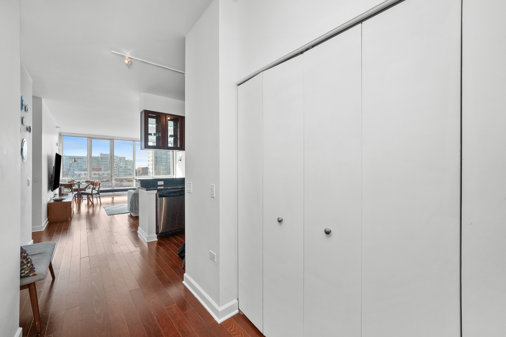 1629 S Prairie Avenue Unit: 908