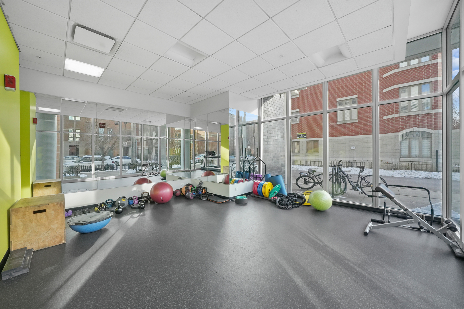 1629 S Prairie Avenue Unit: 908