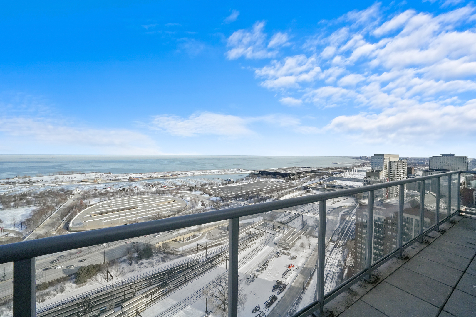 1629 S Prairie Avenue Unit: 908