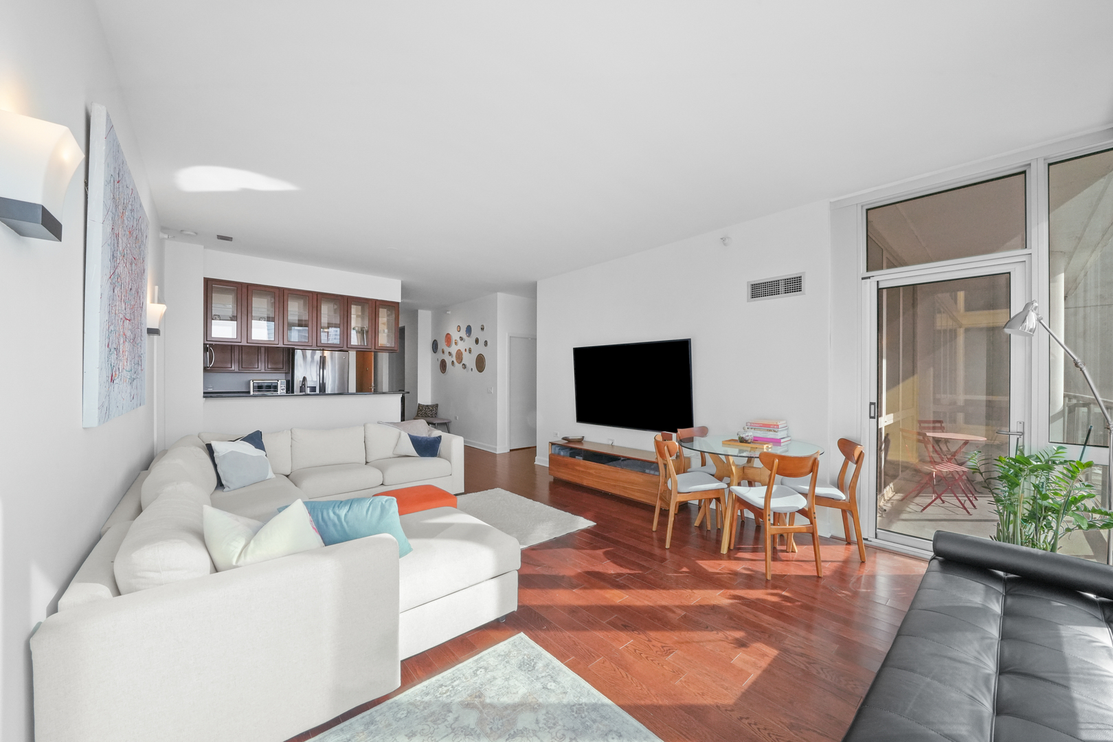 1629 S Prairie Avenue Unit: 908