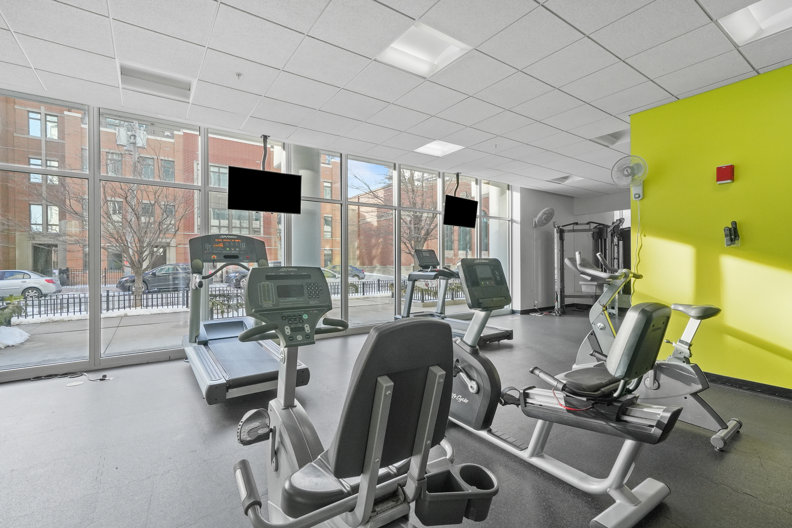 1629 S Prairie Avenue Unit: 908