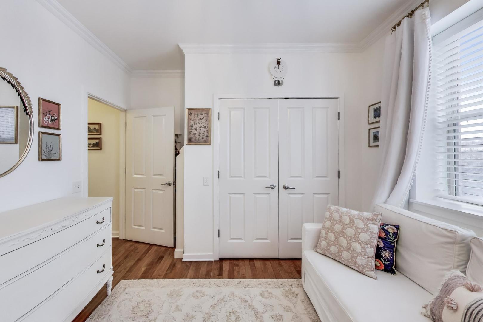 1016 S Racine Avenue Unit: 302