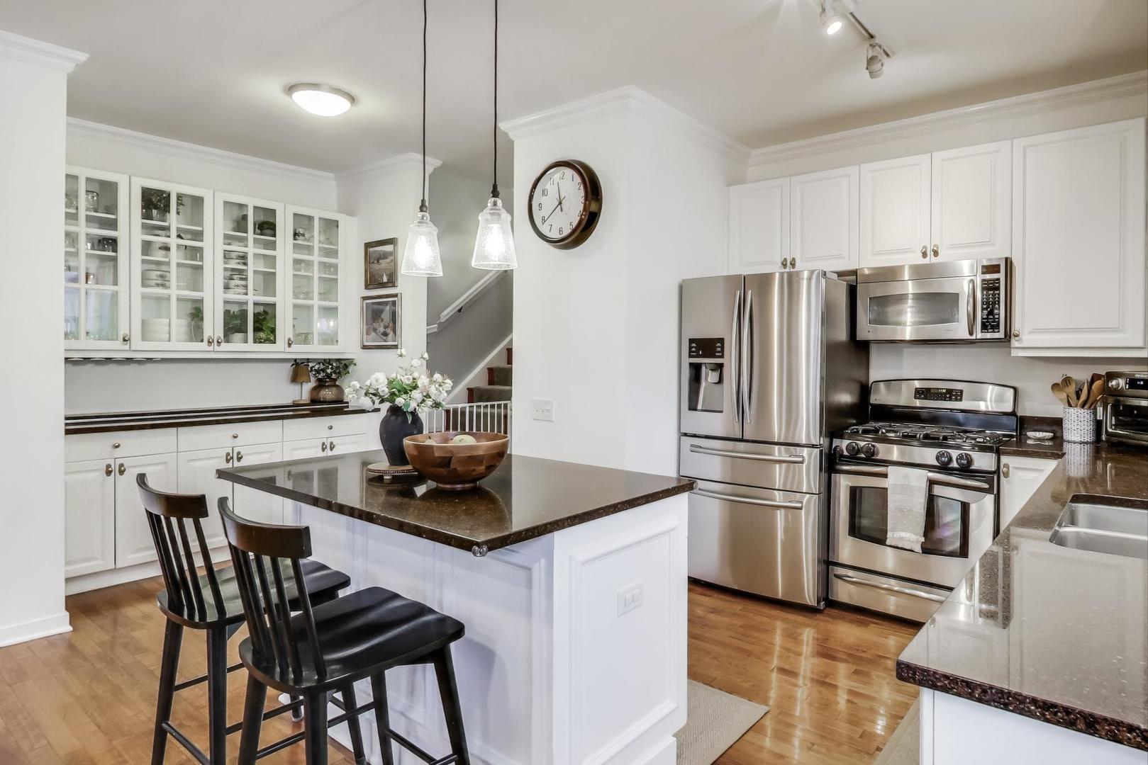 1016 S Racine Avenue Unit: 302