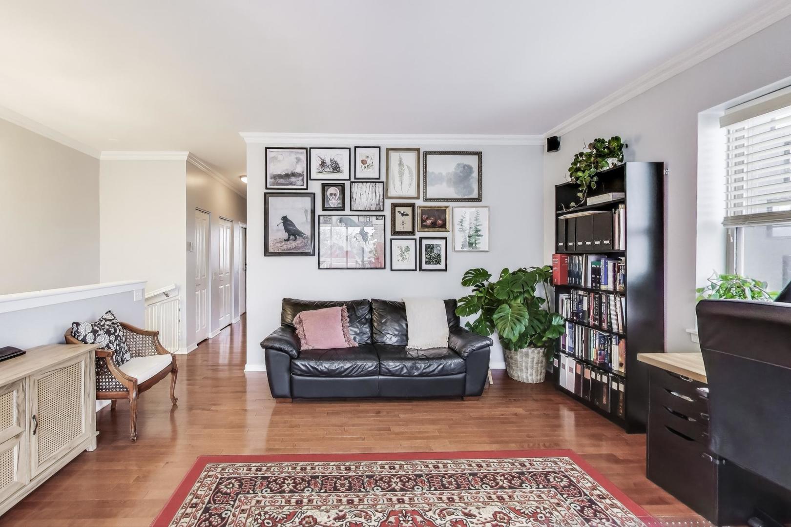 1016 S Racine Avenue Unit: 302