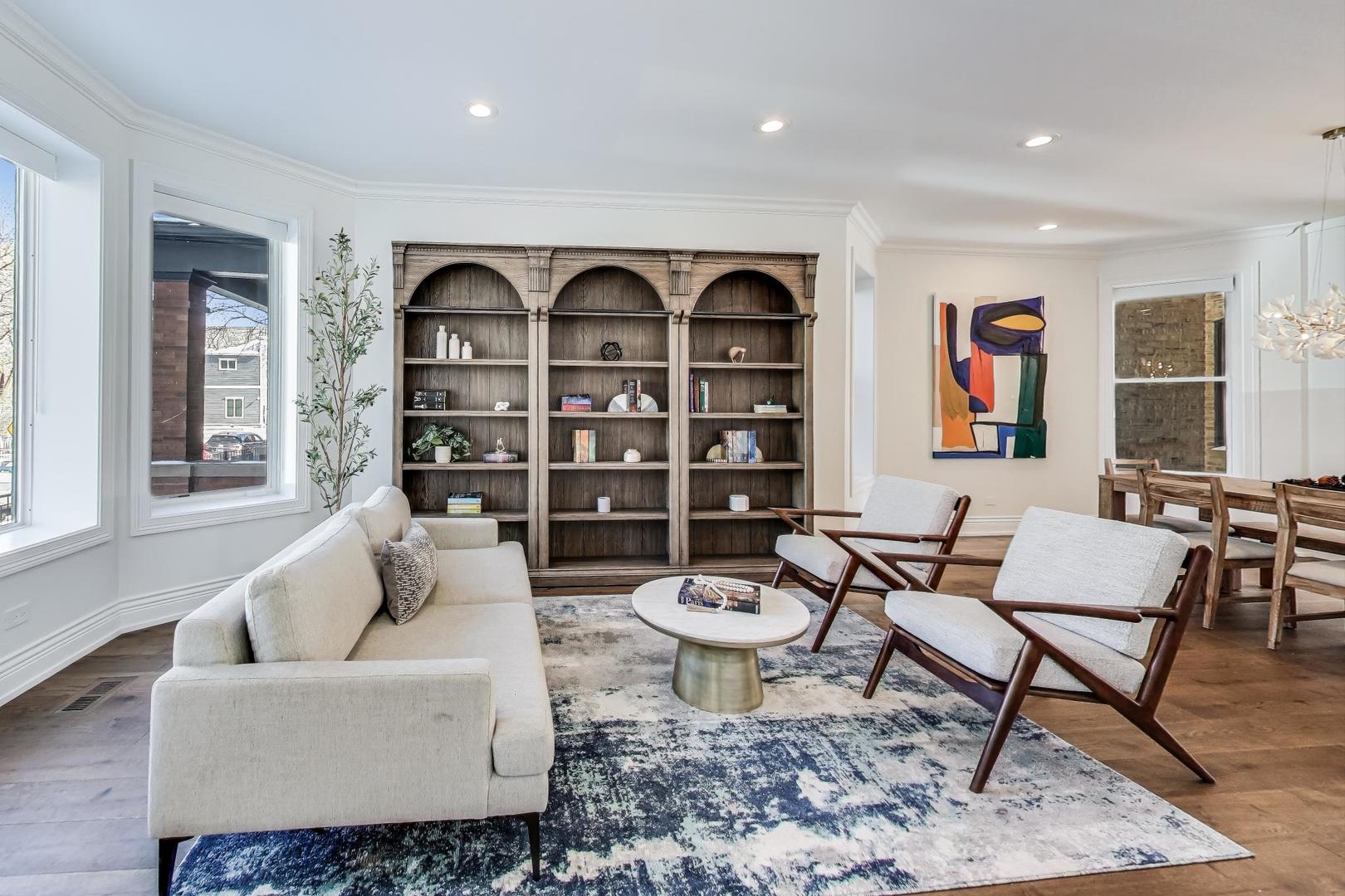 1515 W School Street