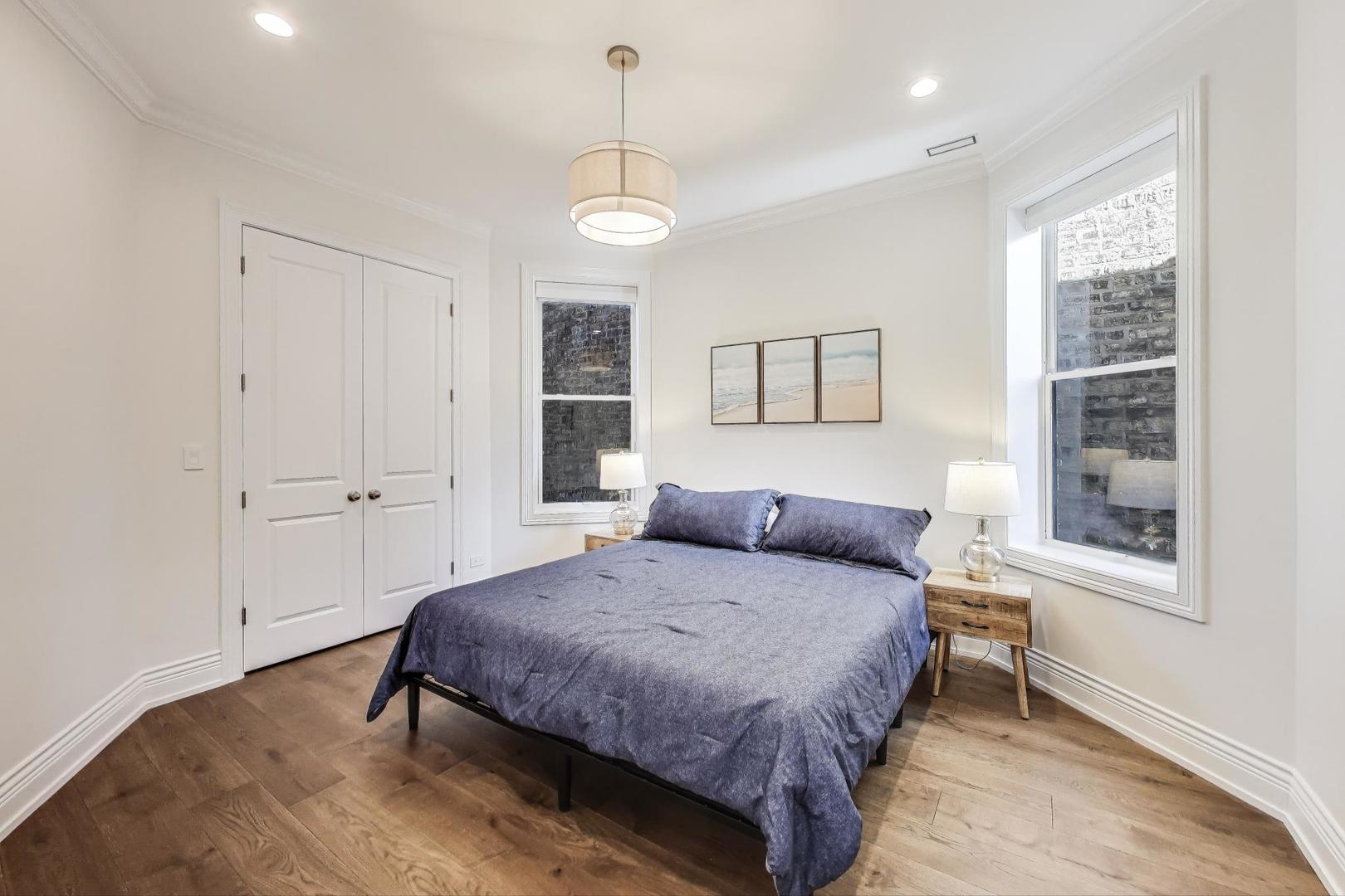 1515 W School Street