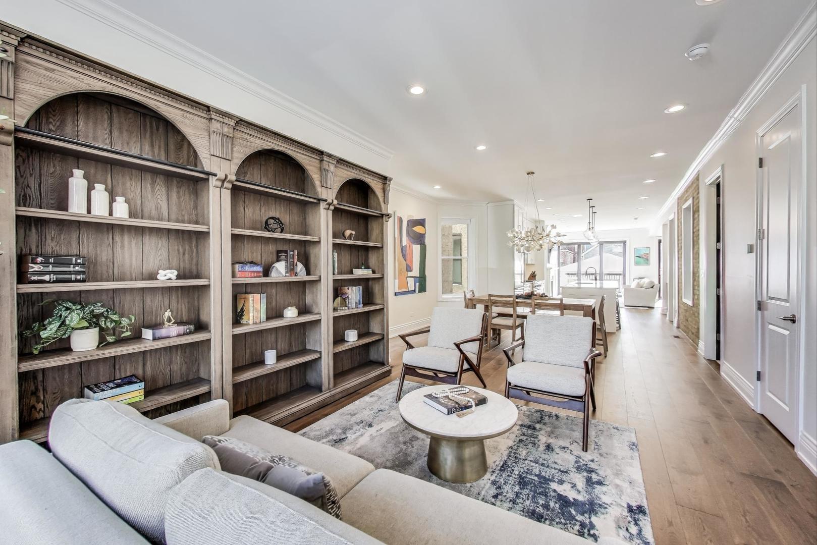 1515 W School Street