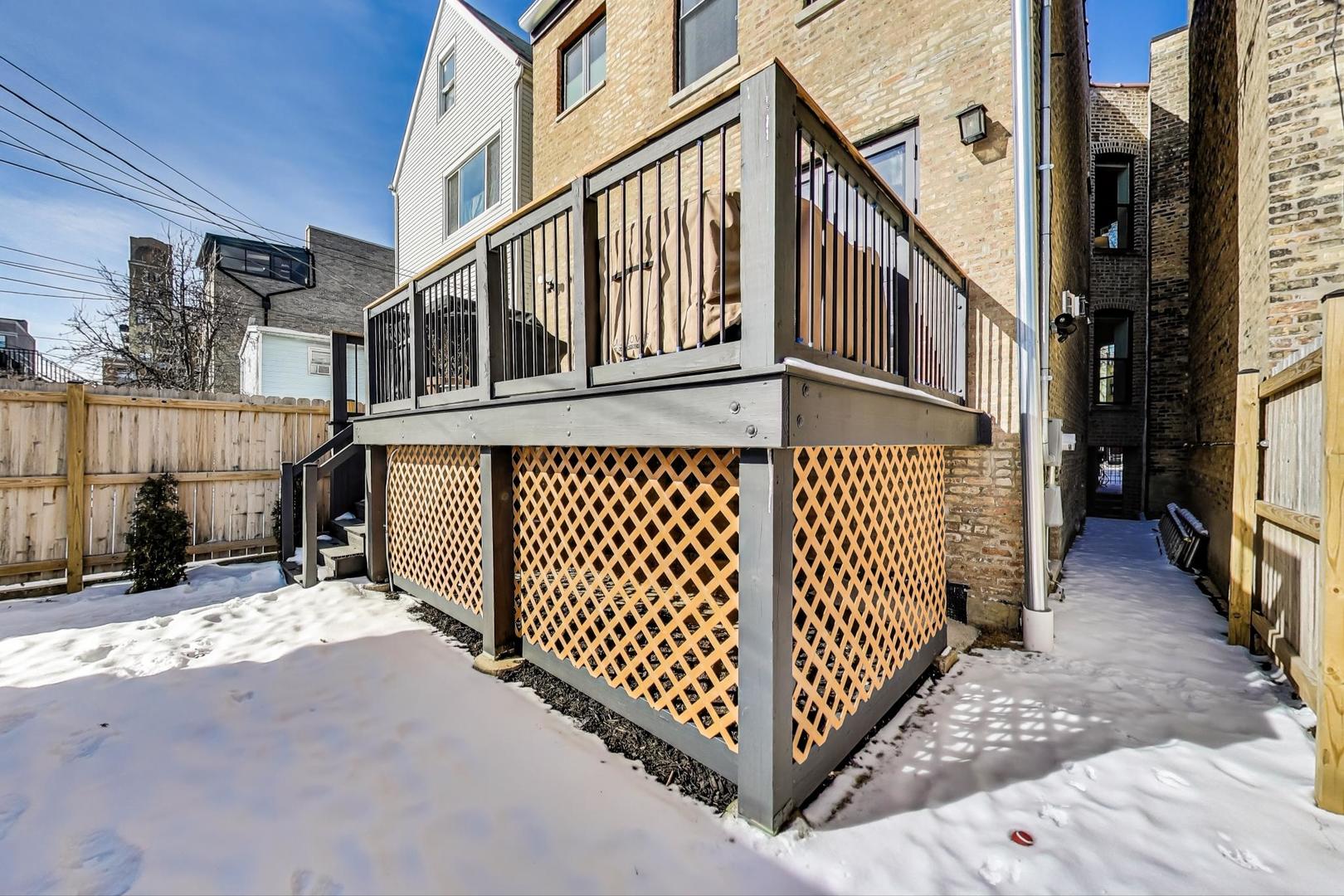 1515 W School Street