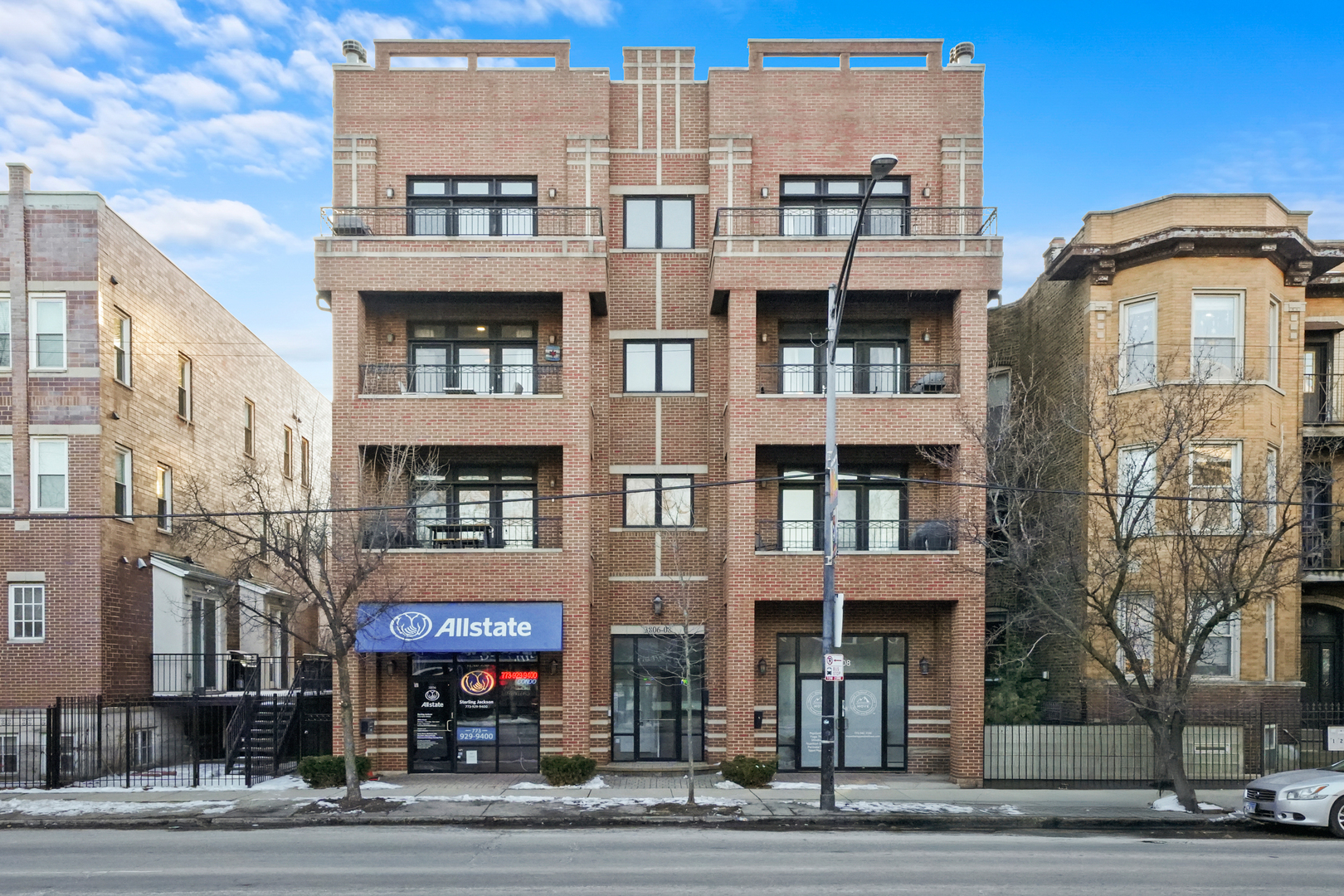 3806 N ASHLAND Avenue Unit: 2S