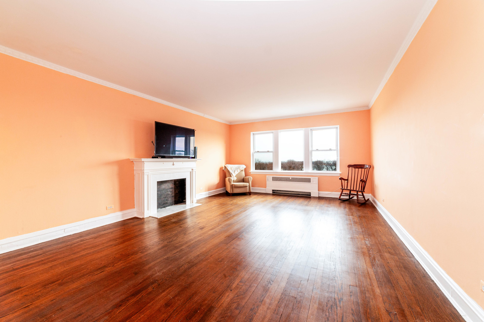 4300 N Marine Drive Unit: 706
