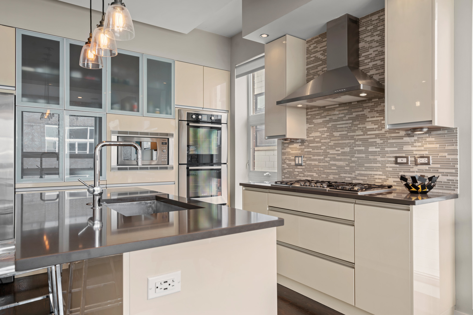 1747 W North Avenue Unit: 3