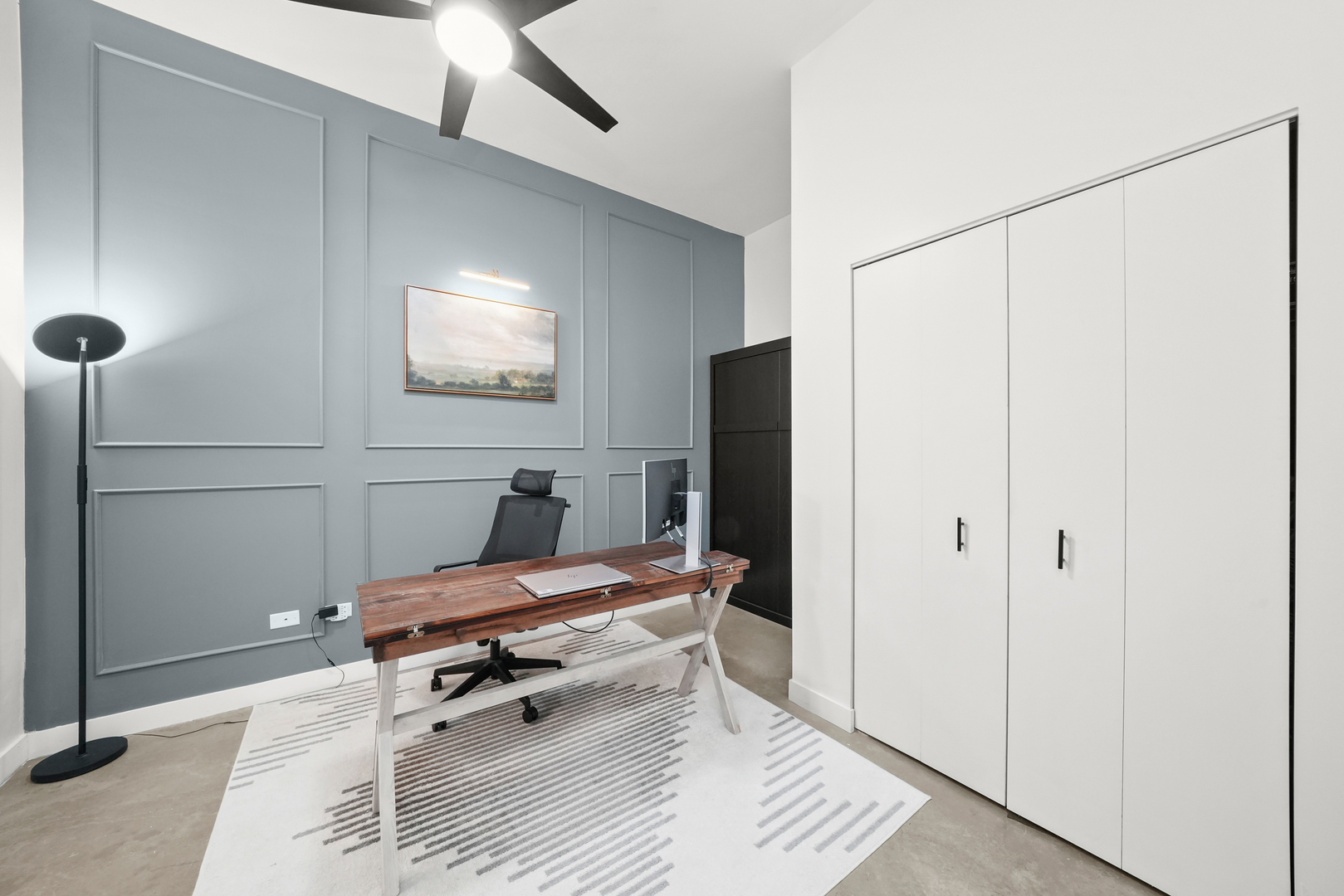949 W Madison Street Unit: 207