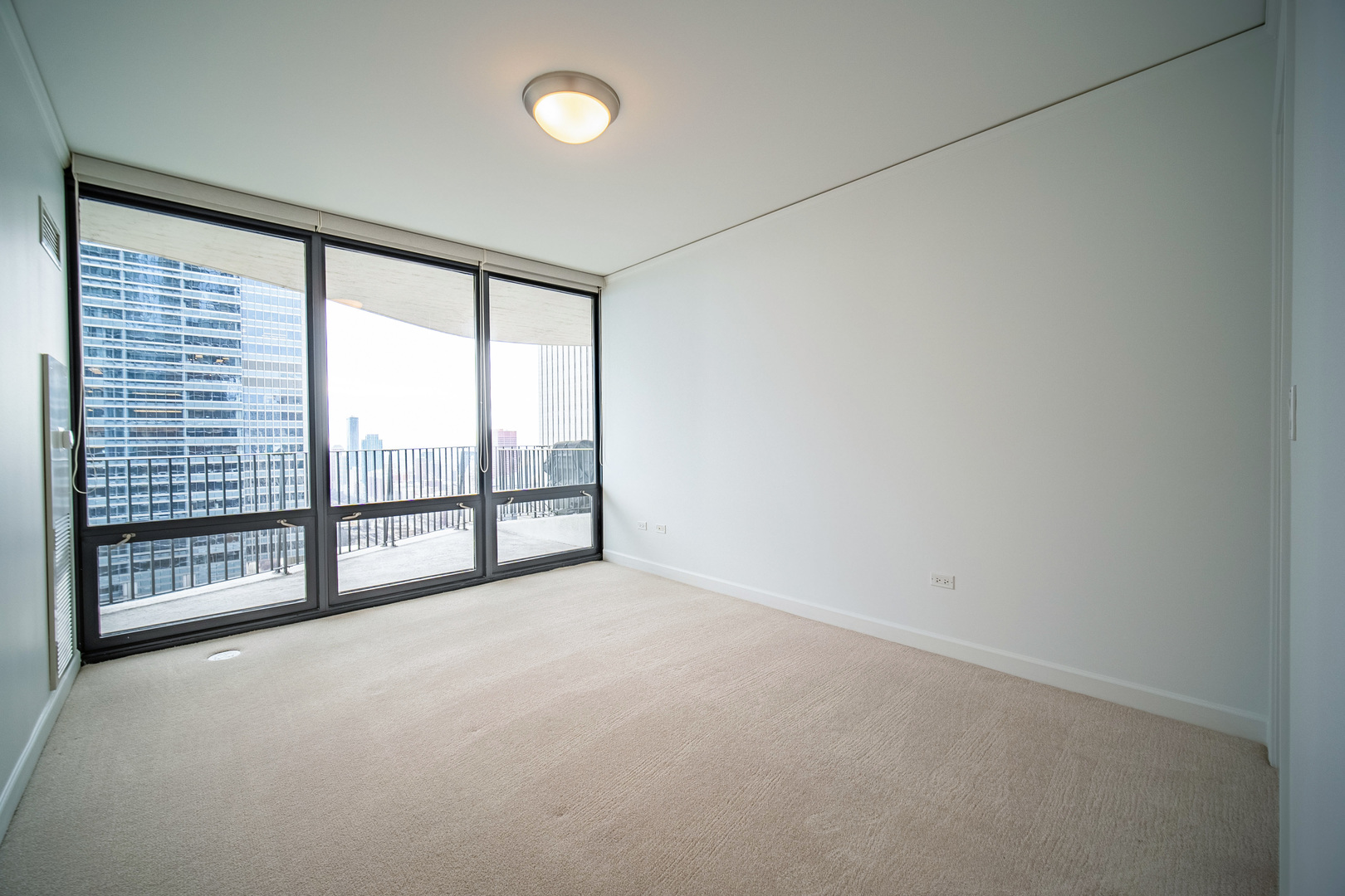 225 N Columbus Drive Unit: 5413