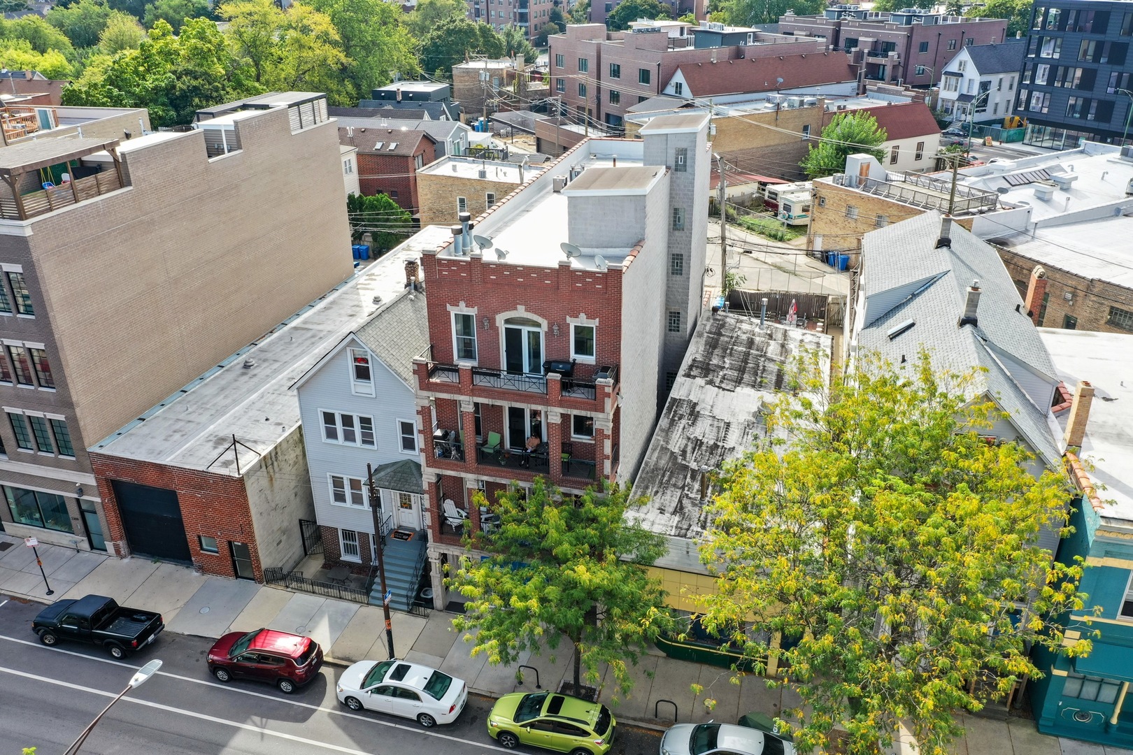 2317 W Belmont Avenue Unit: 3