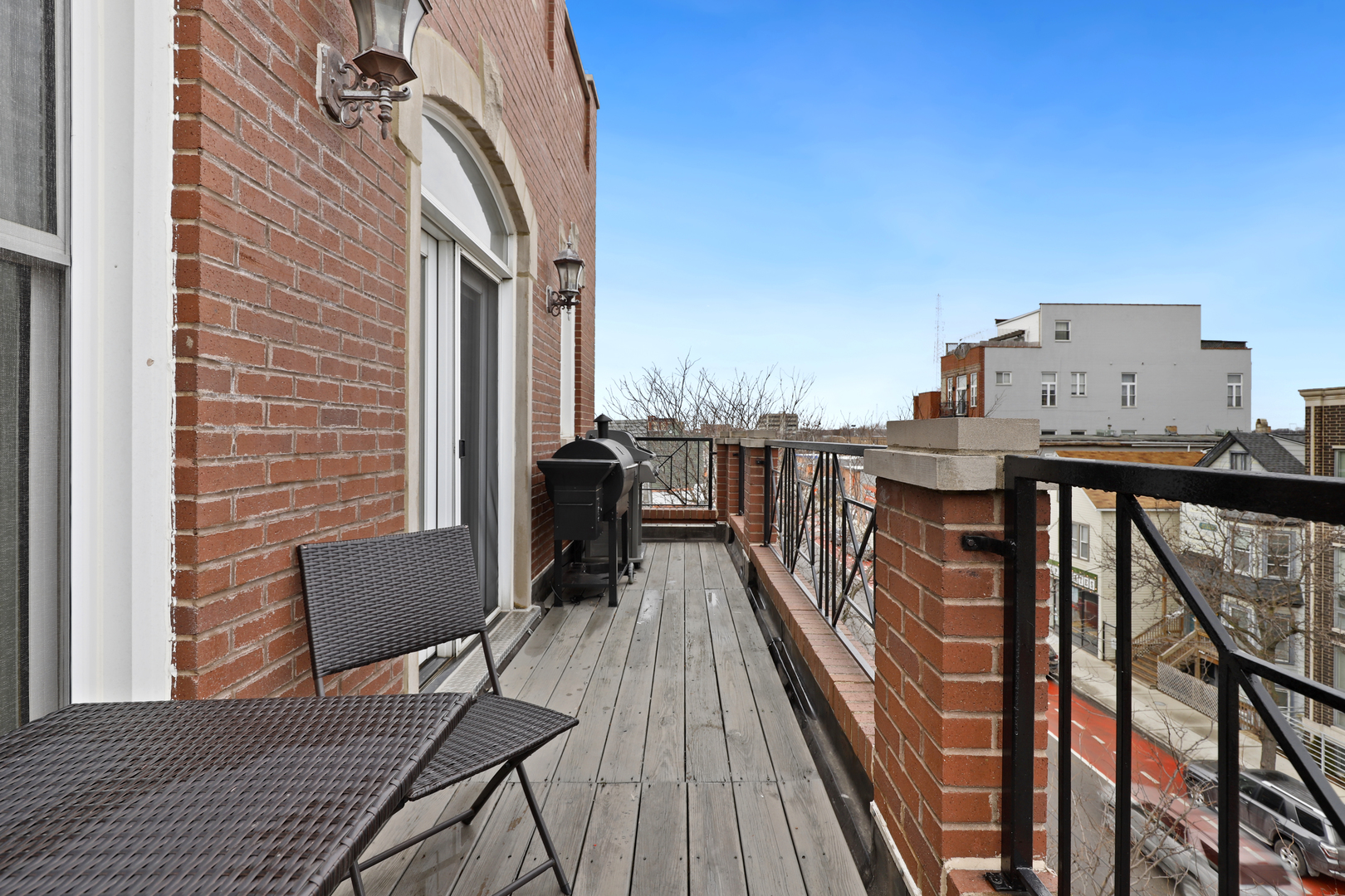 2317 W Belmont Avenue Unit: 3