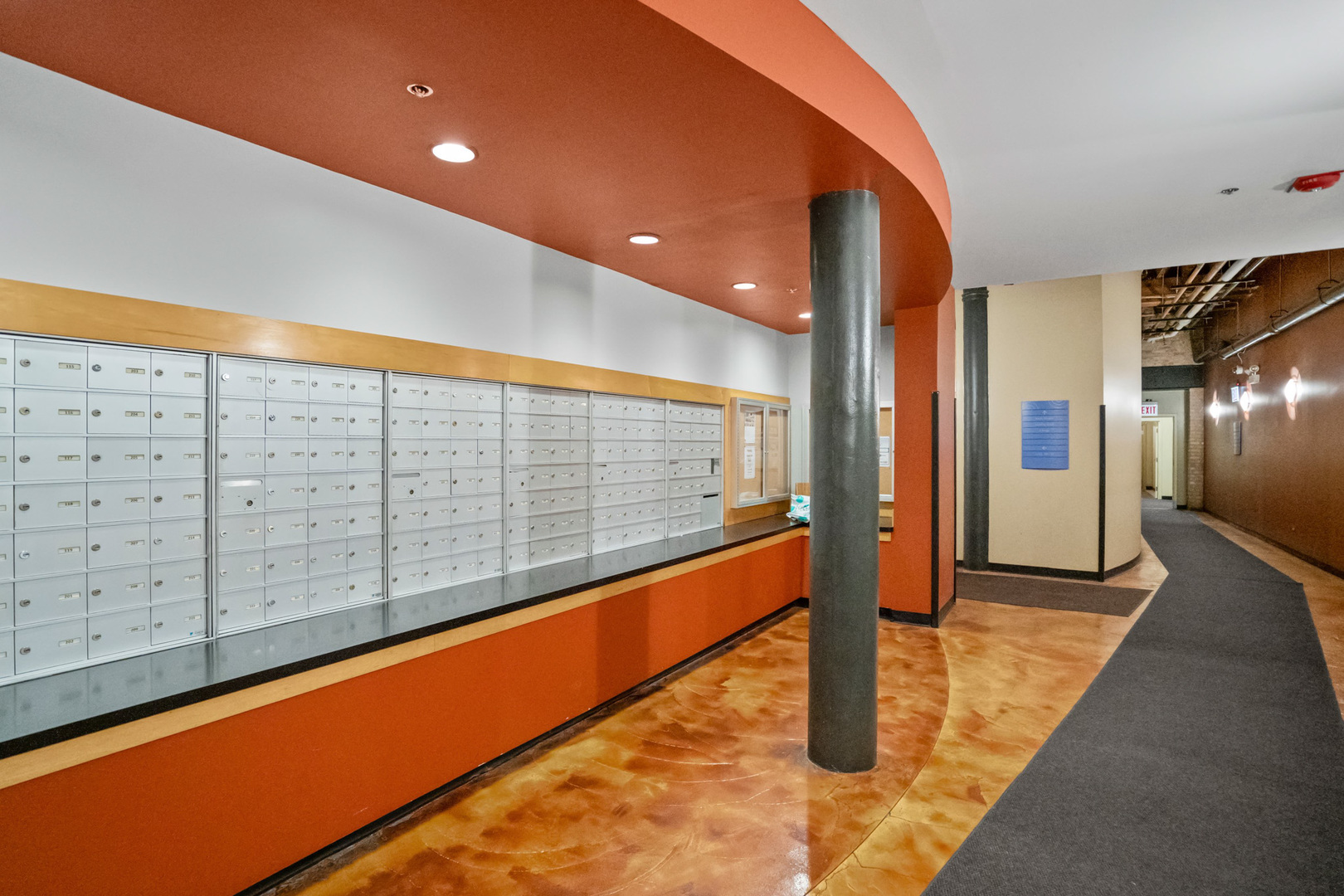 226 N CLINTON Street Unit: 707