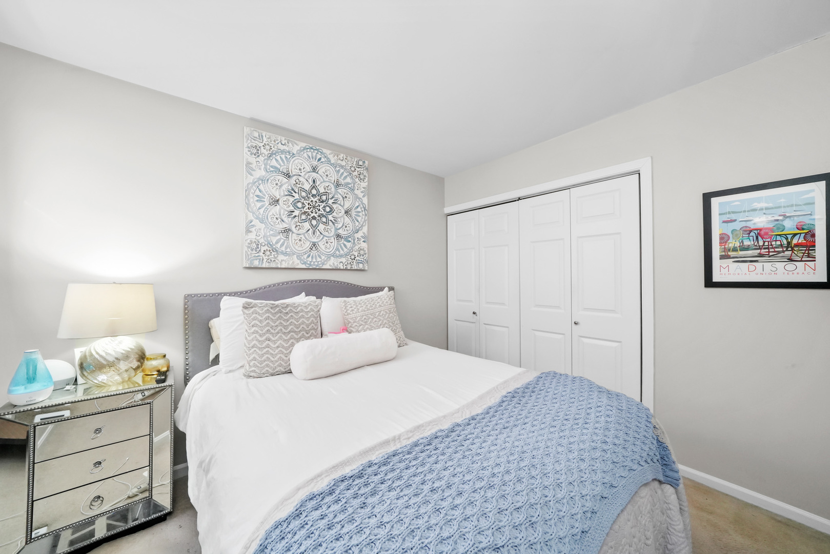 1104 W WEBSTER Avenue Unit: 301