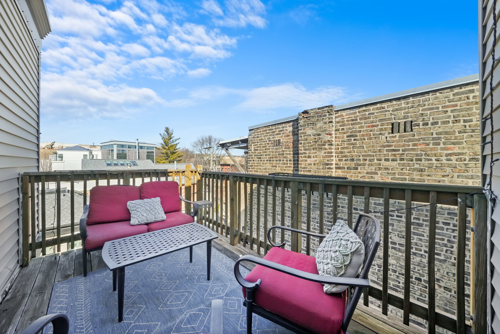 1104 W WEBSTER Avenue Unit: 301