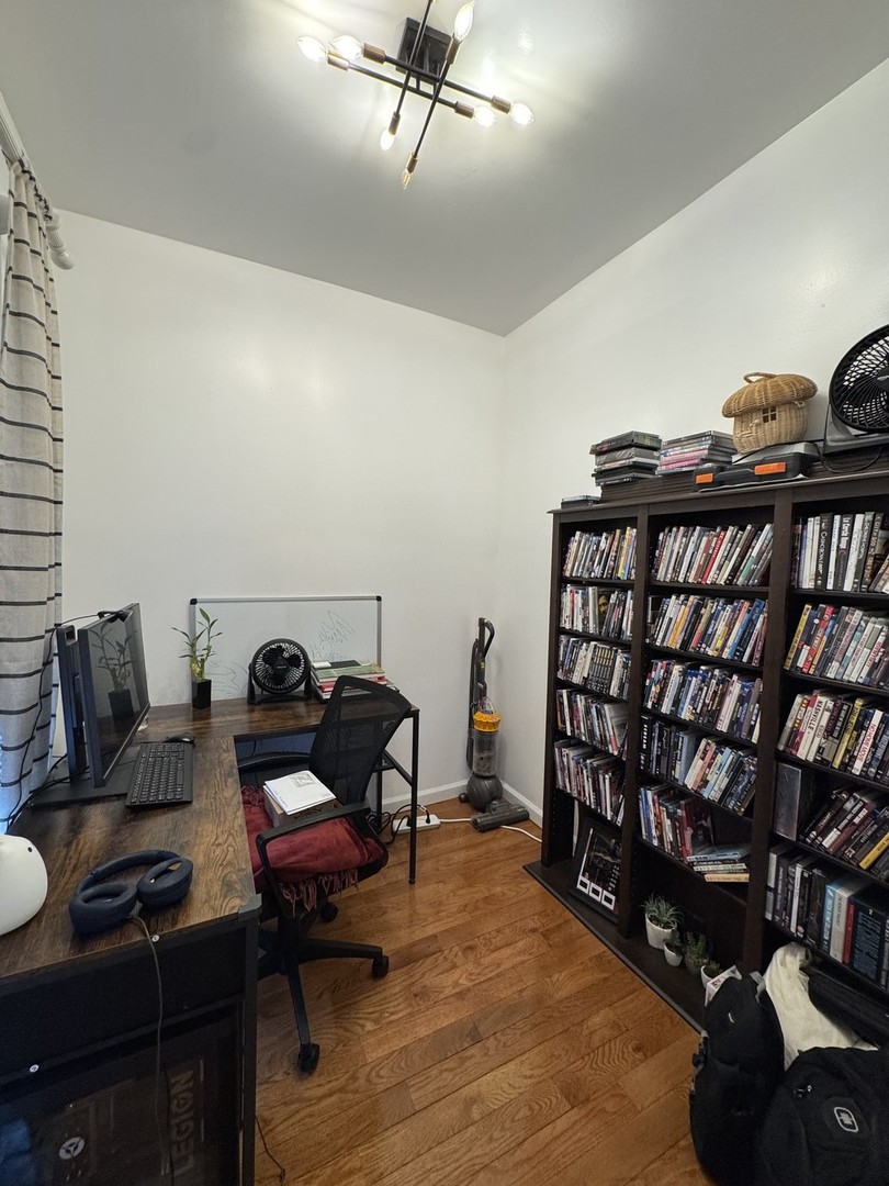 4925 N Bell Avenue Unit: 1