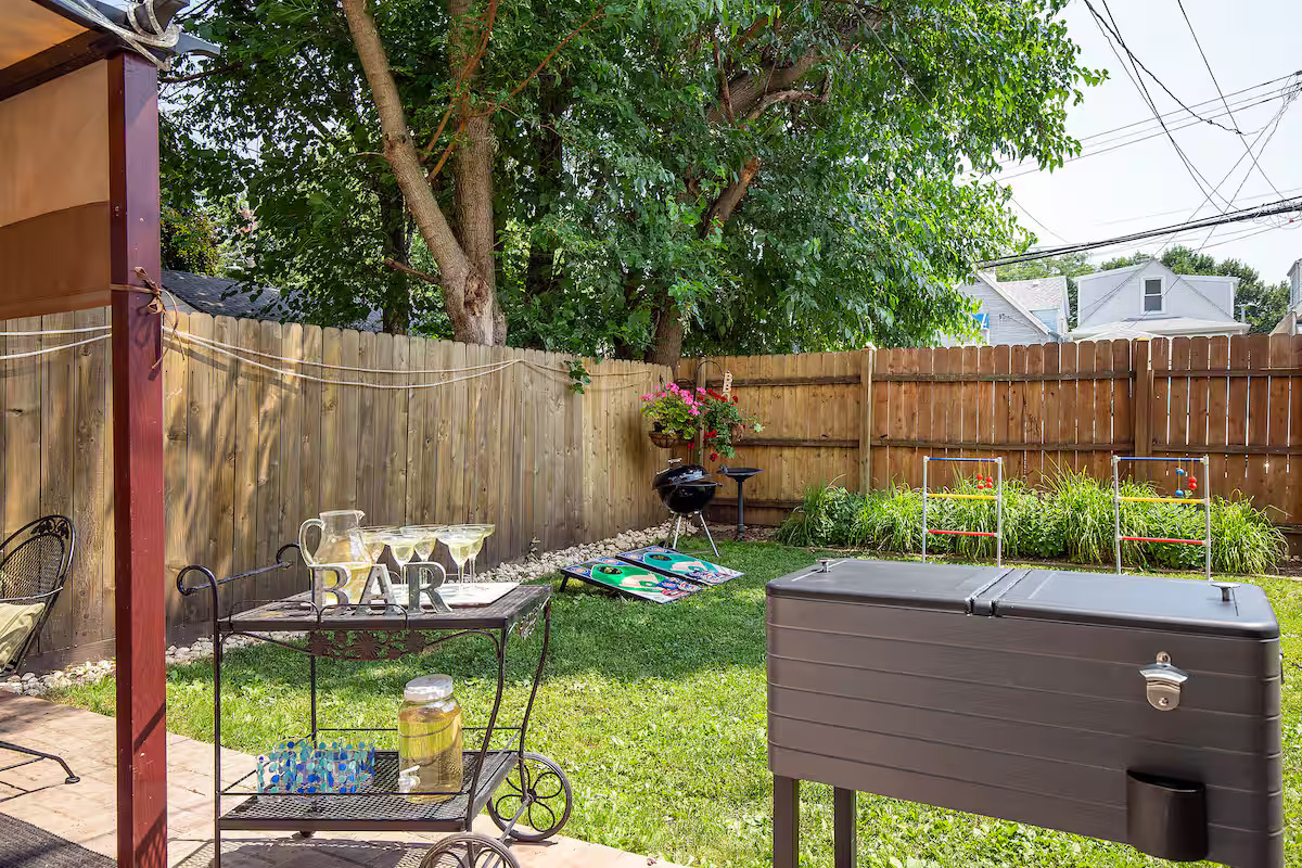 4925 N Bell Avenue Unit: 1