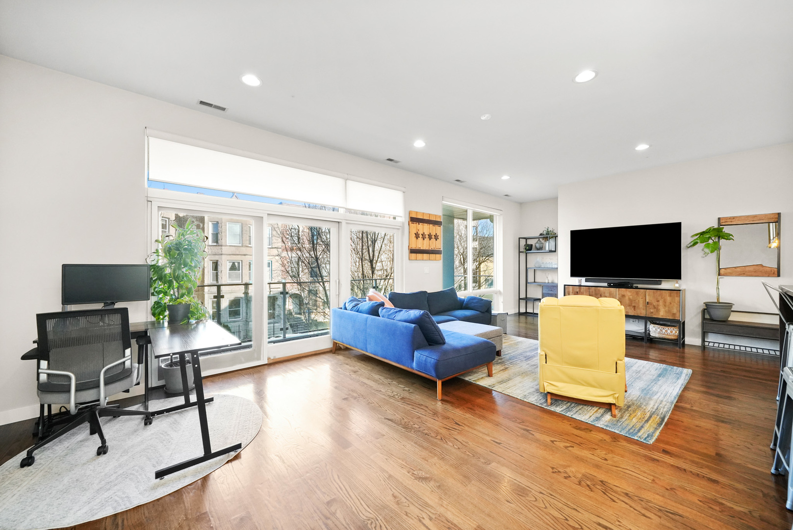 1046 N Damen Avenue Unit: 2S